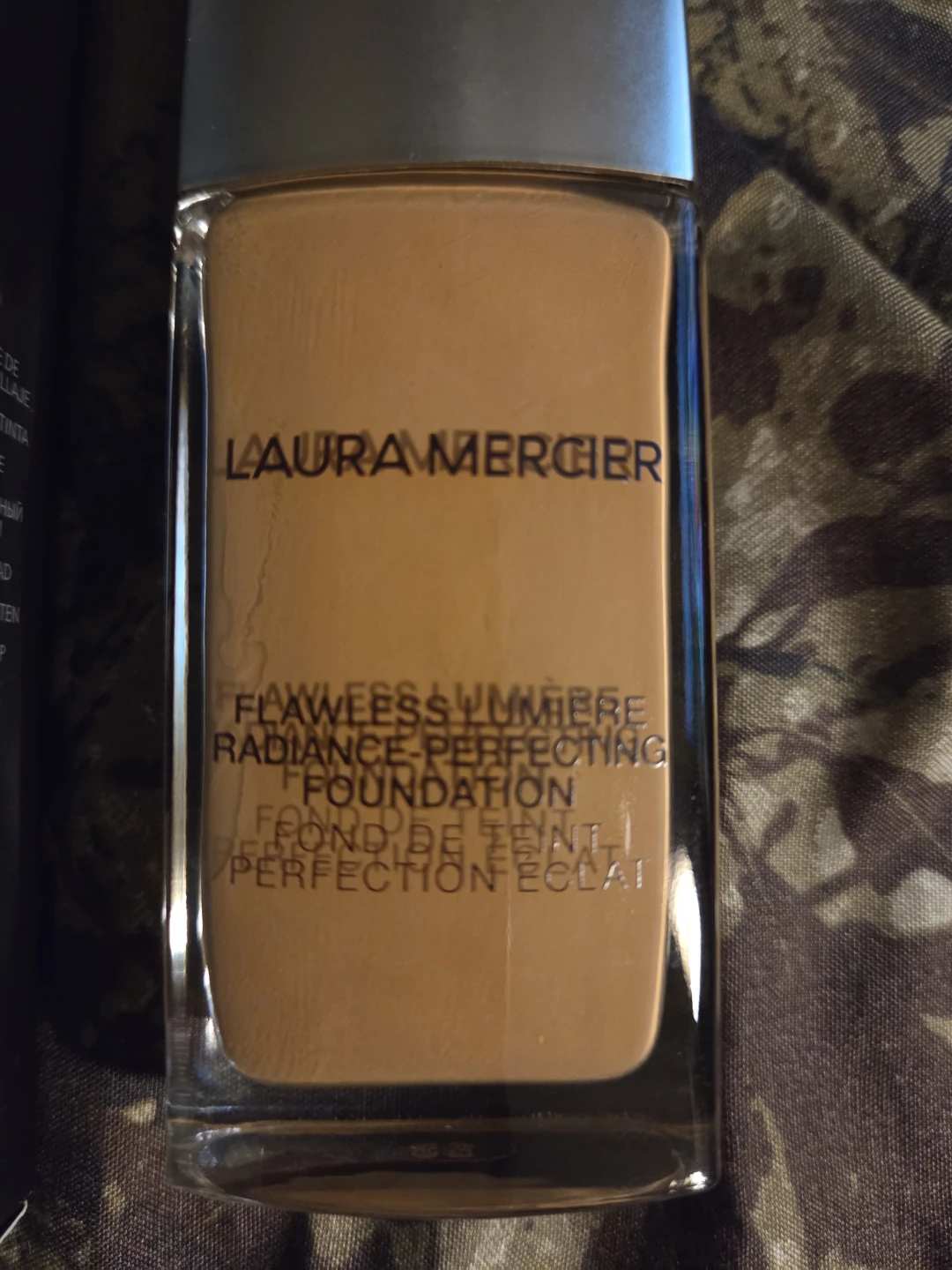 Laura Mercier UItra-Longwear Foundation/ Shade: SunTan, 1oz. - photo 4