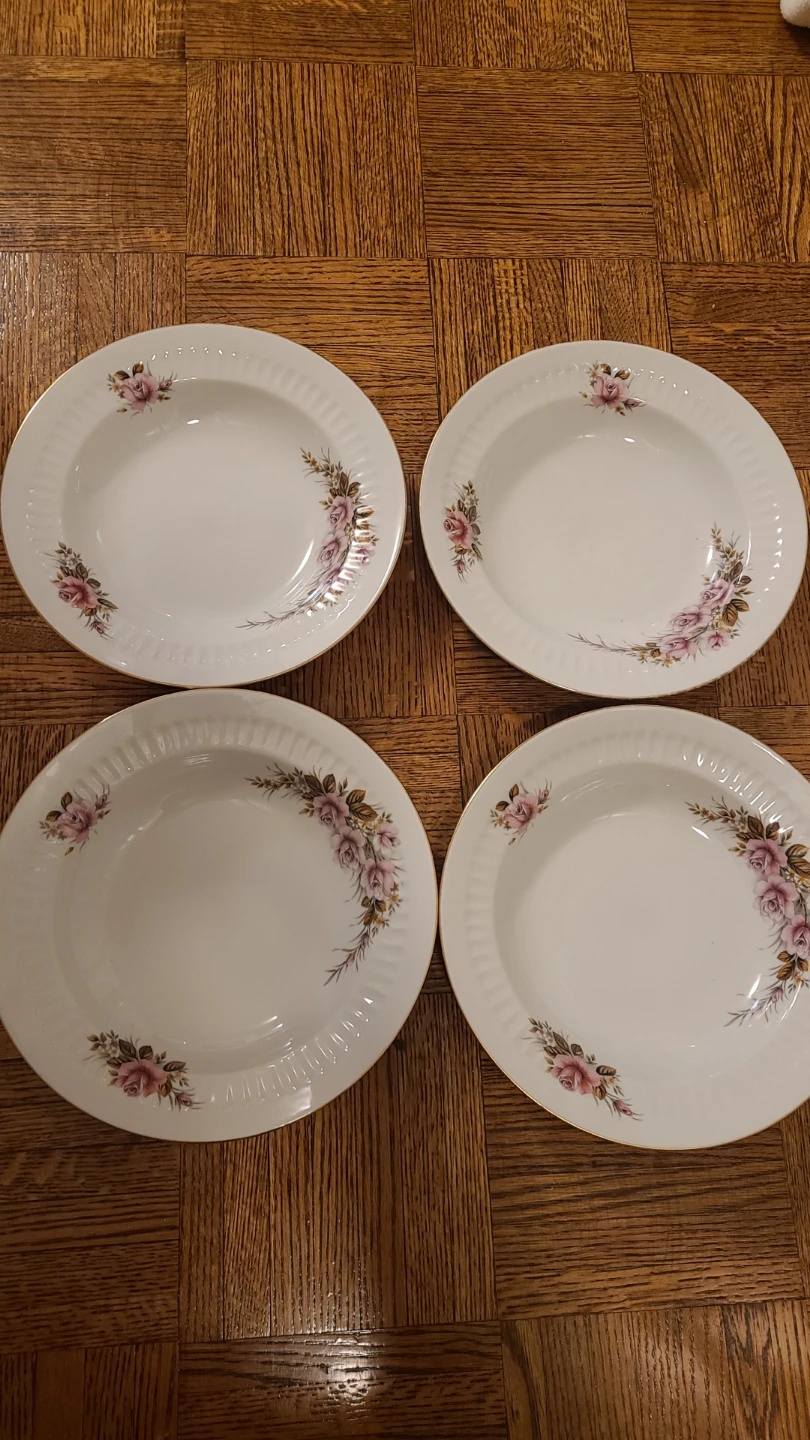 Set of 4 Floral Porcelain Bowls