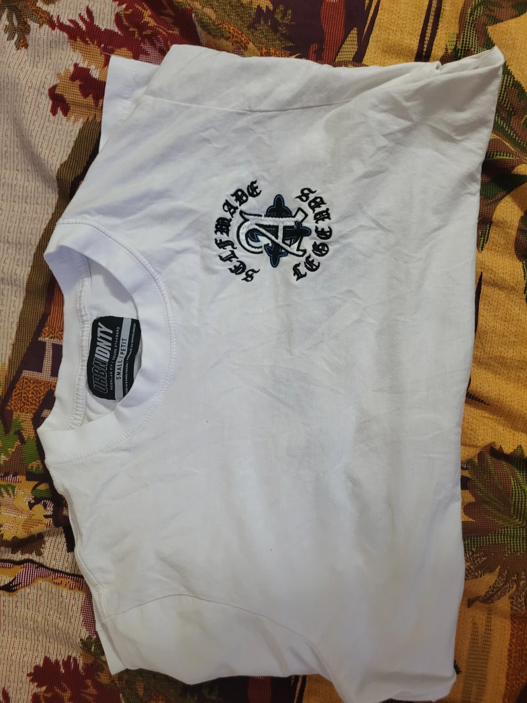 URBNIDNTY White Graphic T-Shirt - photo 4