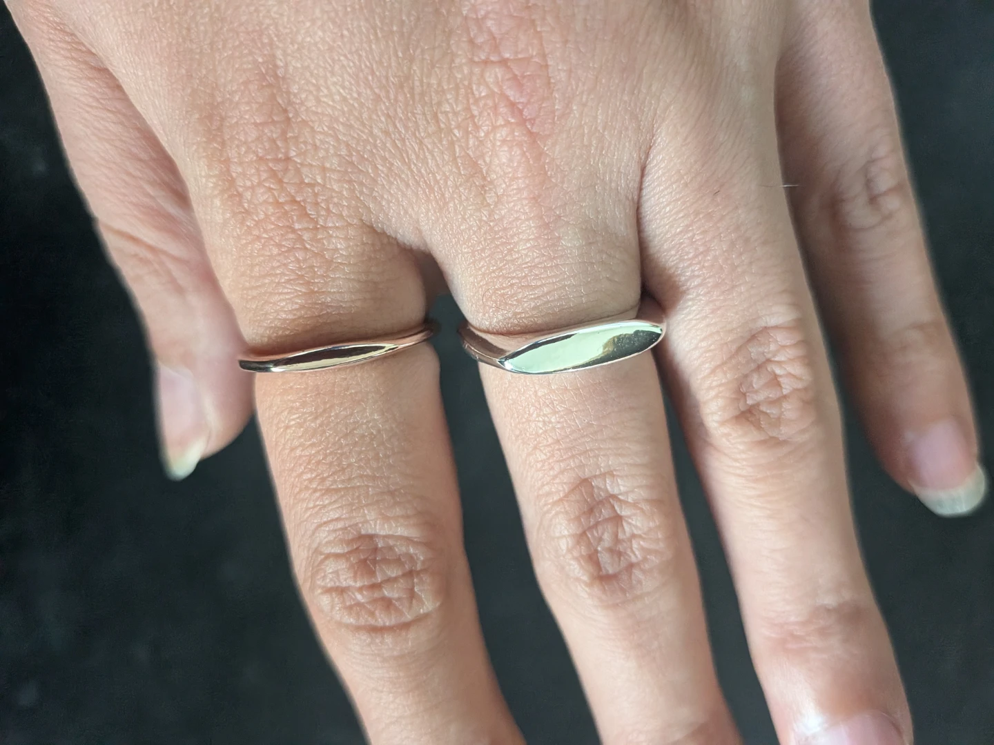 Gold-tone hoop earrings and two rings - photo 3