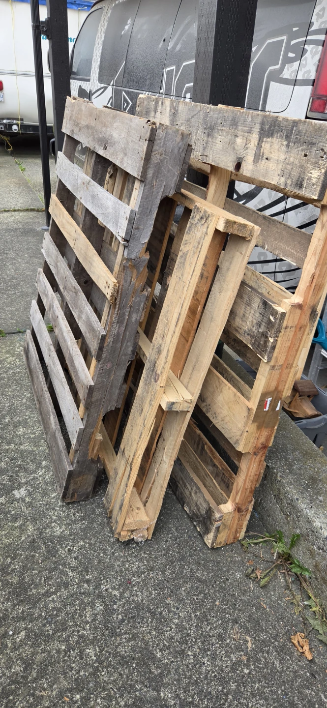 Wooden Shipping Pallets - photo 2