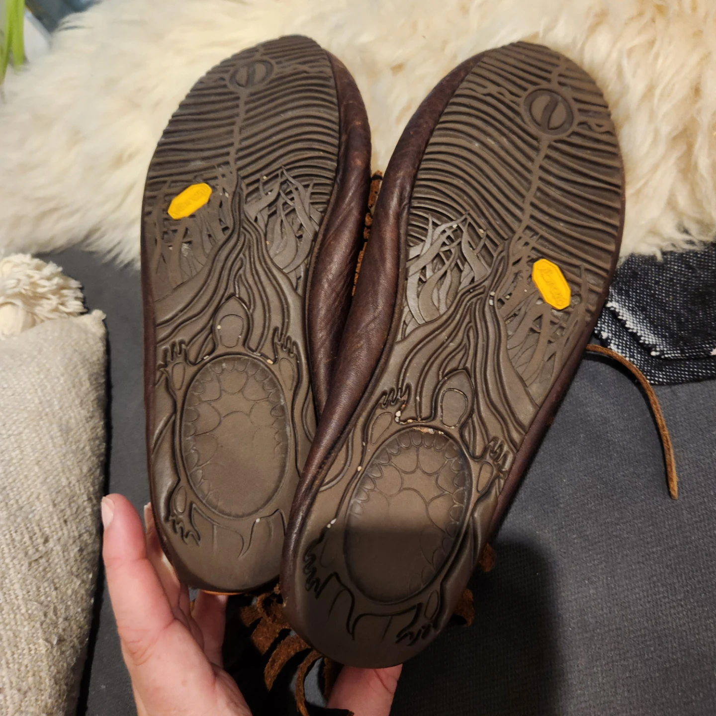 Manitobah mucklucks Leather Fringe Moccasins - photo 5
