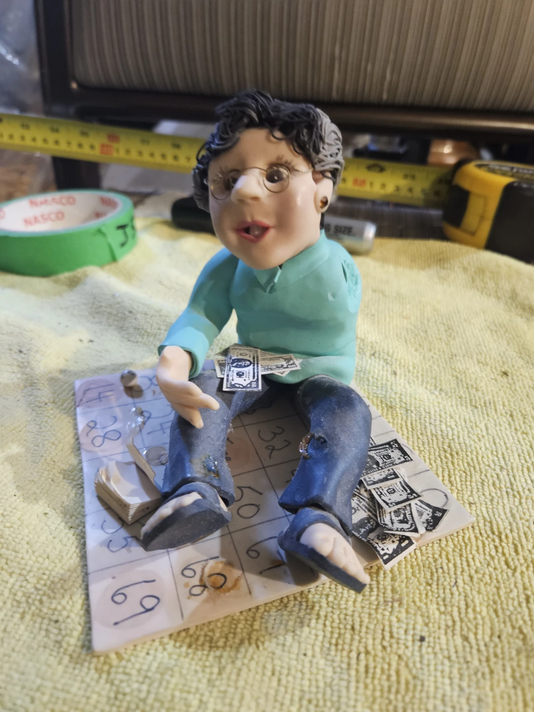 Bingo Player Ceramic Figurine - photo 2