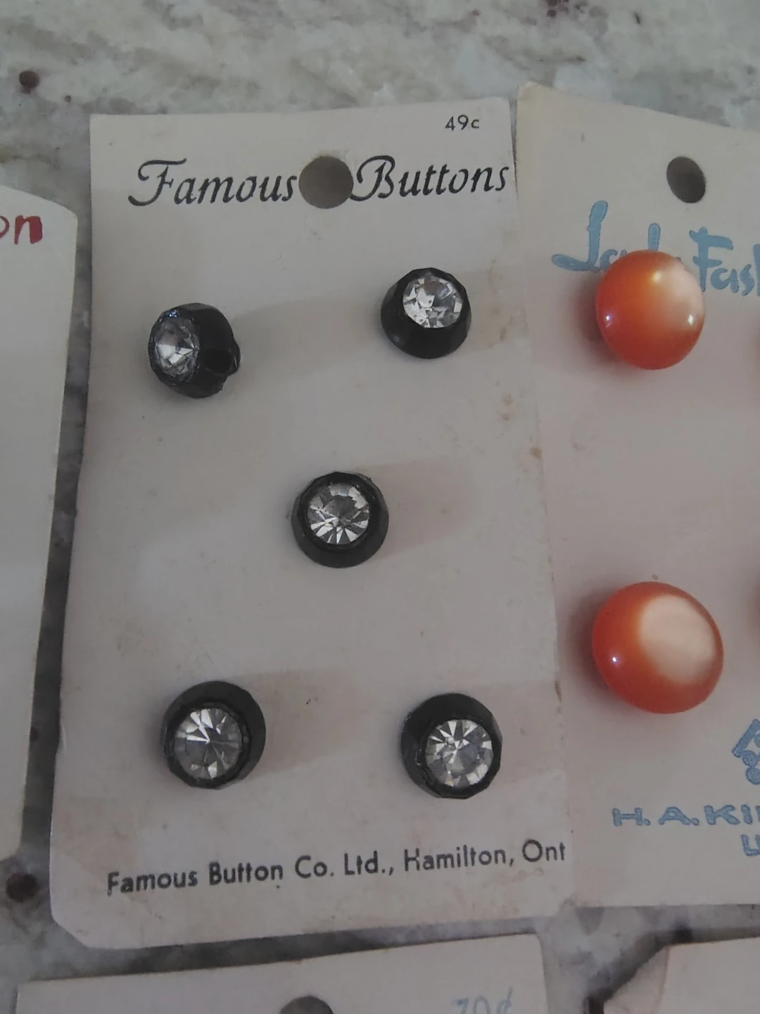 **Vintage Buttons – 23 Buttons on 10 Original Cards** - photo 5