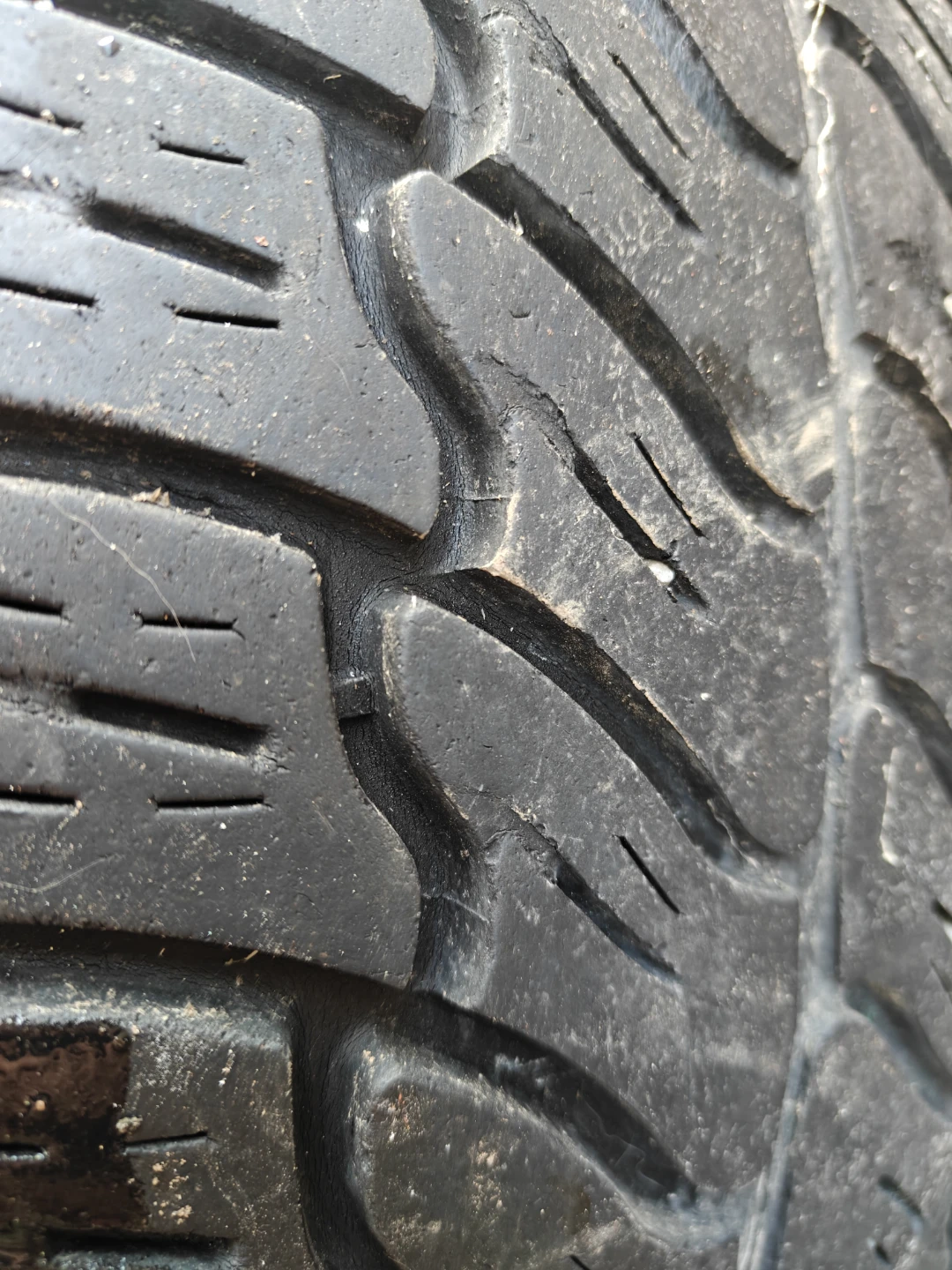 Dunlop Radial Rover Tire LT265/70R16 - photo 4