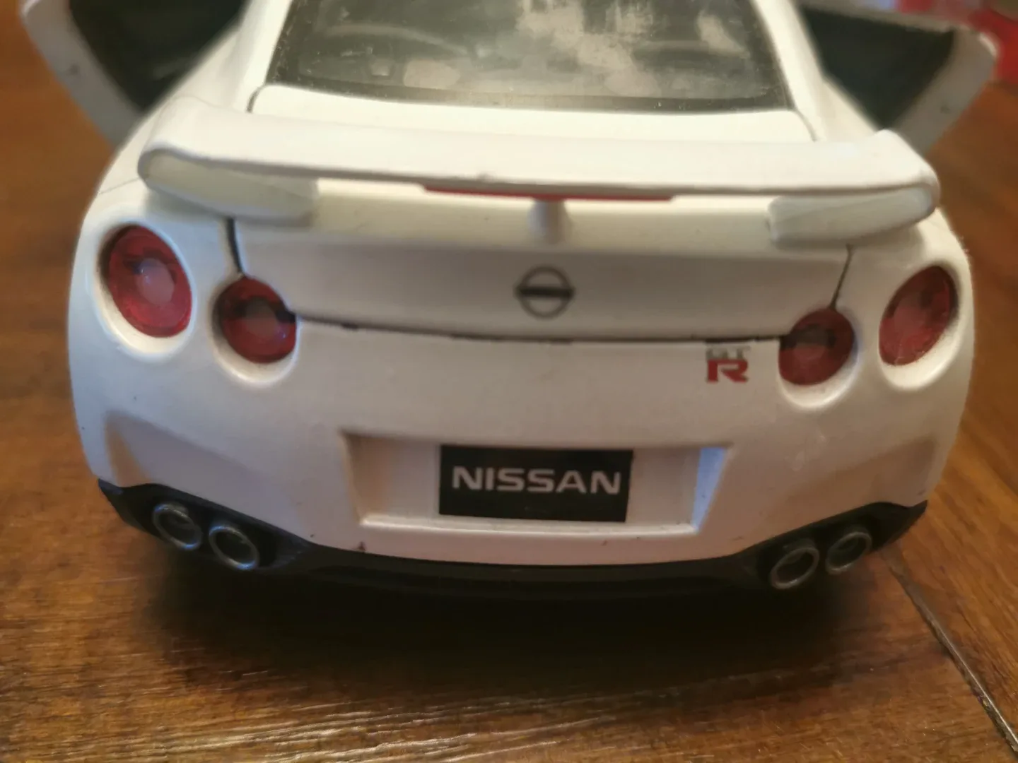 White Nissan GT-R Diecast Model Car - photo 3