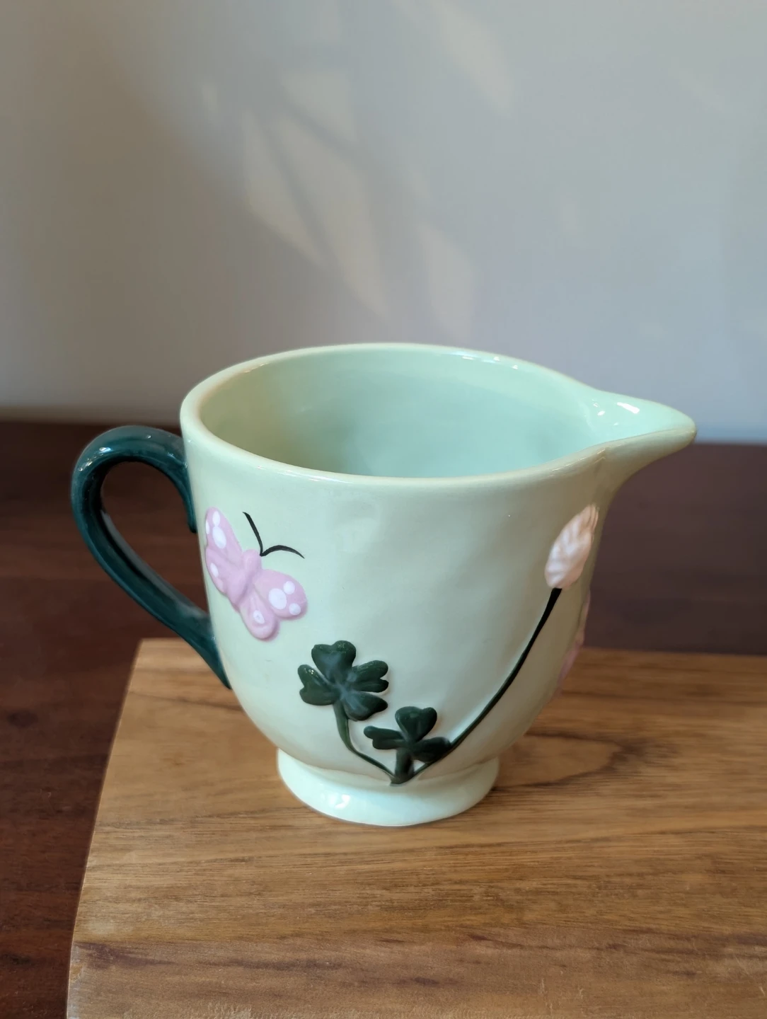 Brand New Anthropologie Faye discontinued Ceramic Creamer