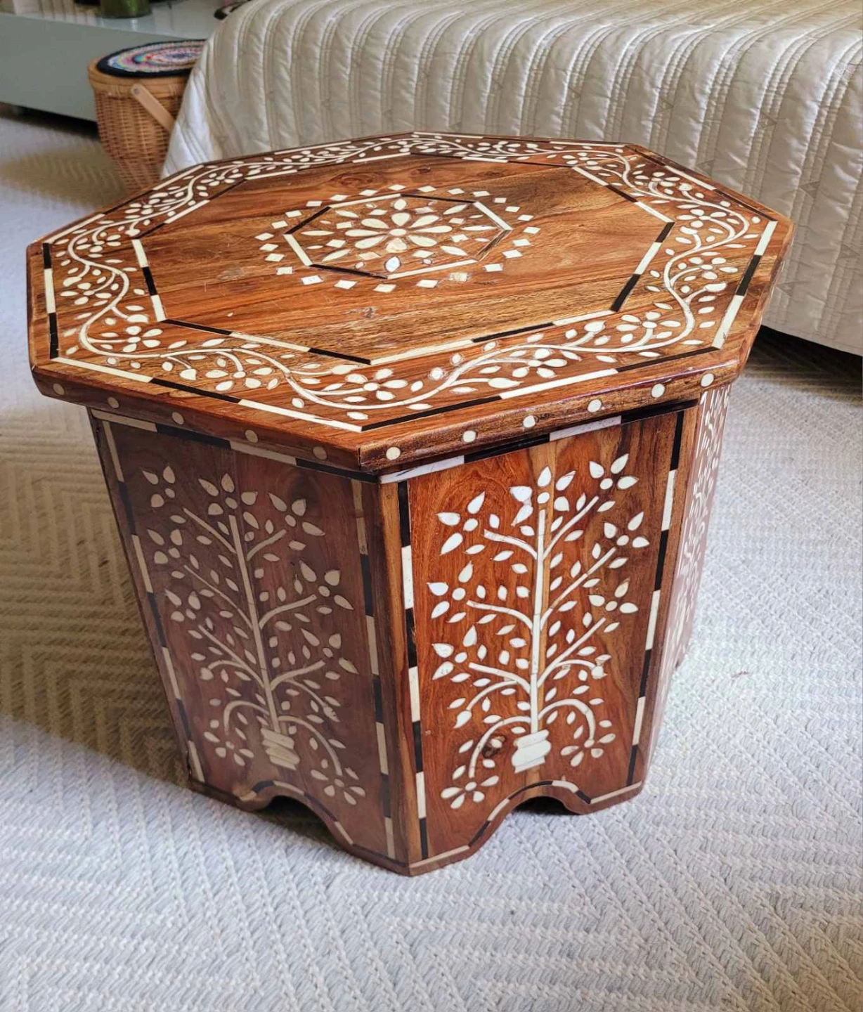 Vintage Anglo Indian Bone Inlay Octagonal Side Table - photo 4