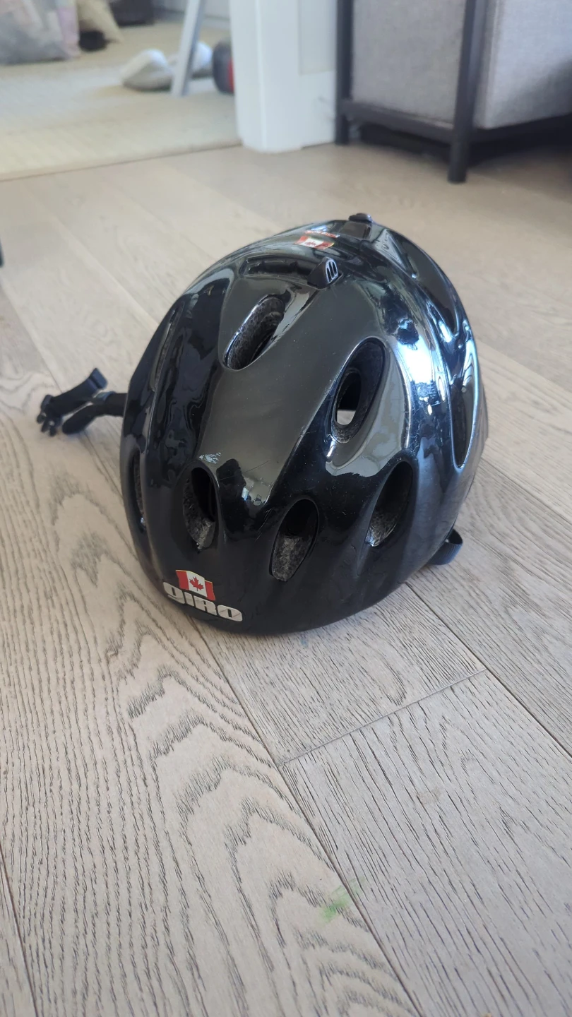 Giro black helmet ski snowboard