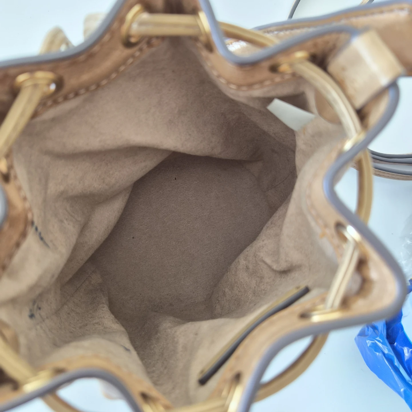 Tory Burch Monogram Bucket Bag - photo 5