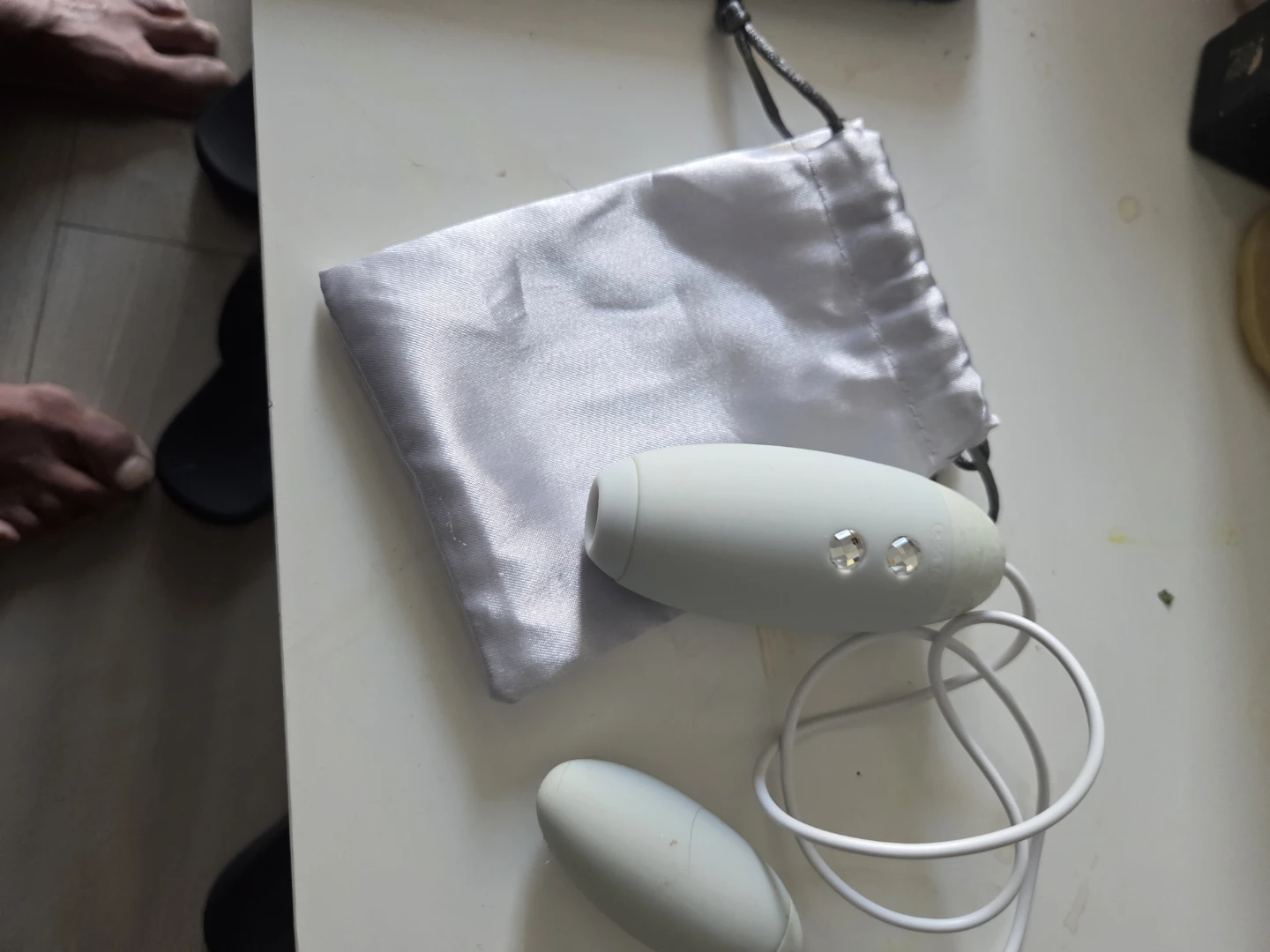 White Rechargeable Pleasure Device - photo 4