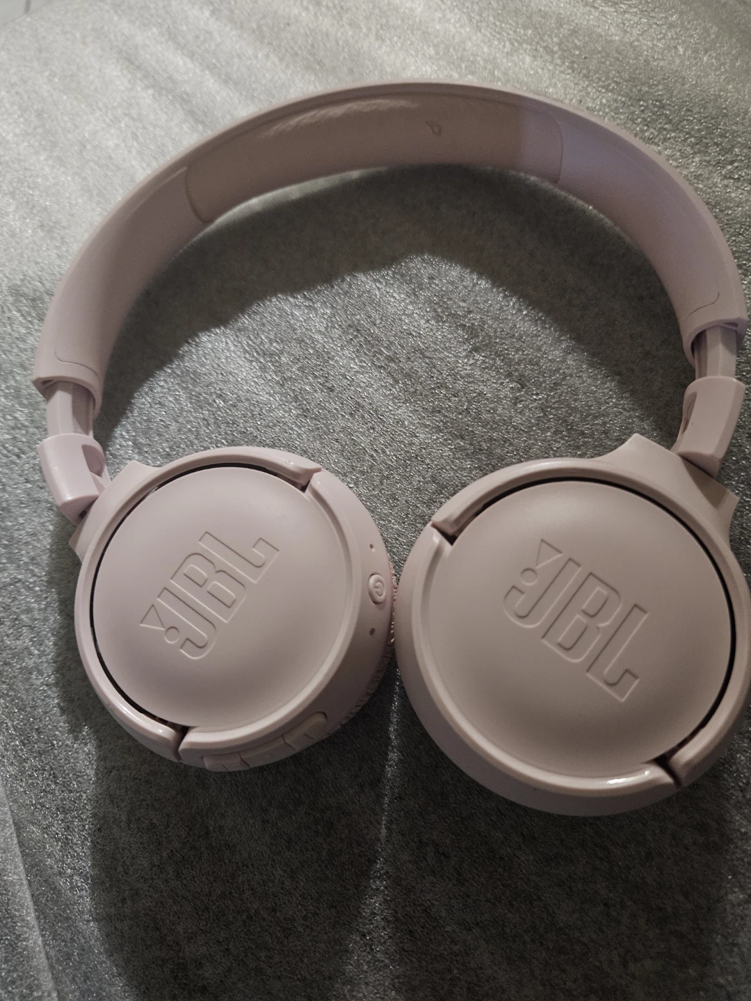 JBL On-Ear Wireless Headphones - Pink