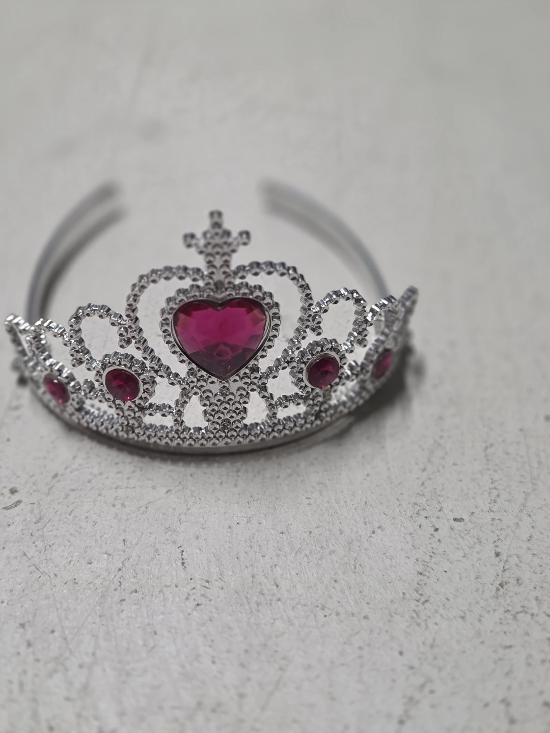 Heart-Shaped Gem Tiara - photo 5