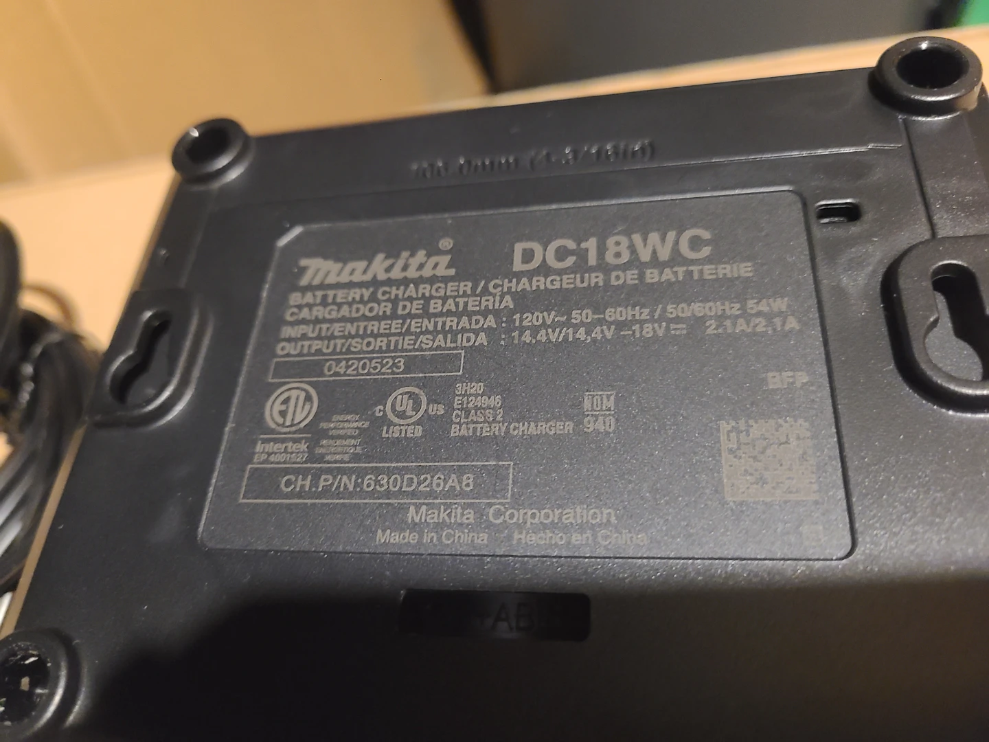 Makita DC18WC Li-ion Battery Charger - photo 2