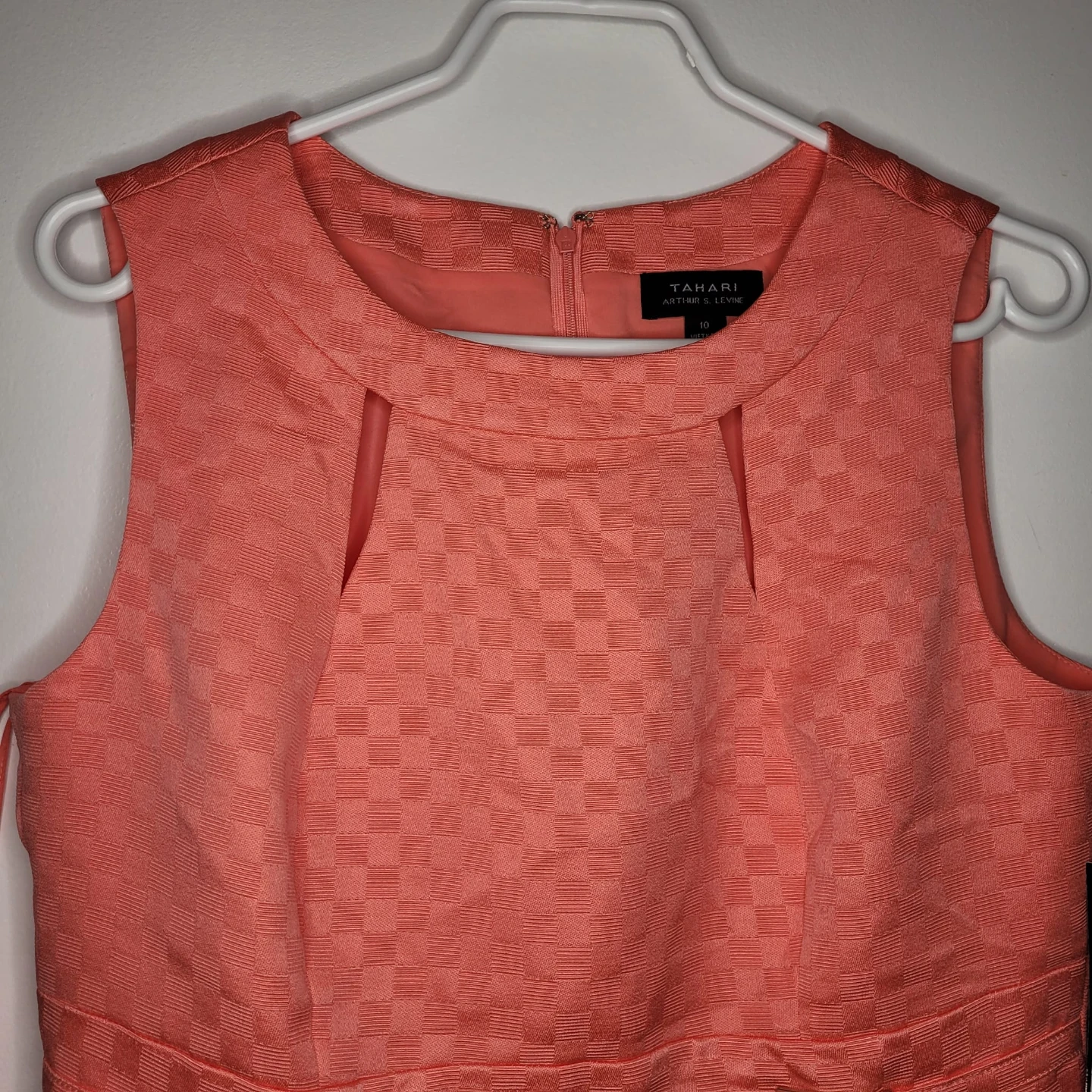 Tahari Arthur S. Levine coral dress size 10 - photo 4