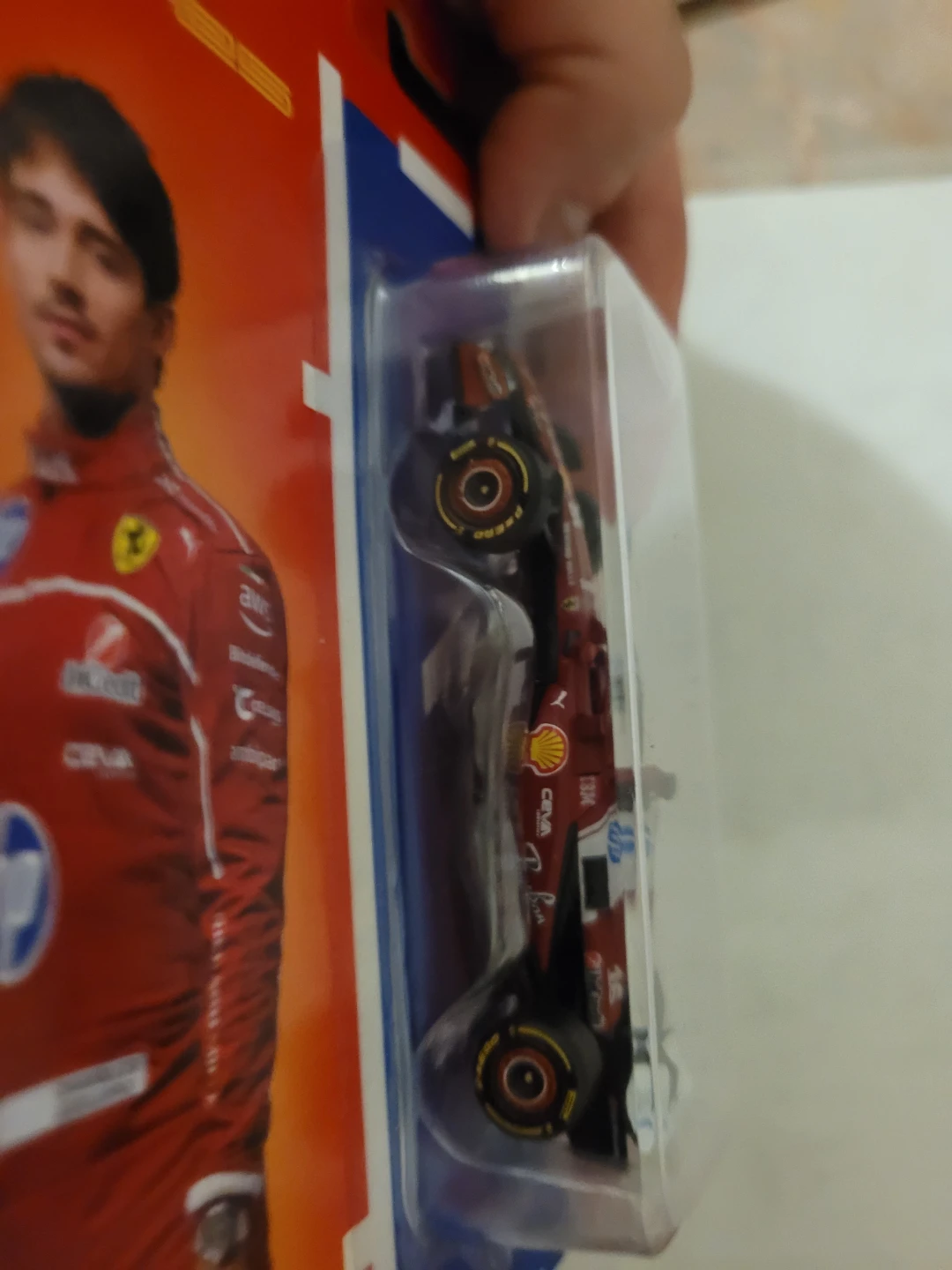 Bburago Ferrari SF-25 Charles Leclerc 1/64 Model Car - photo 4