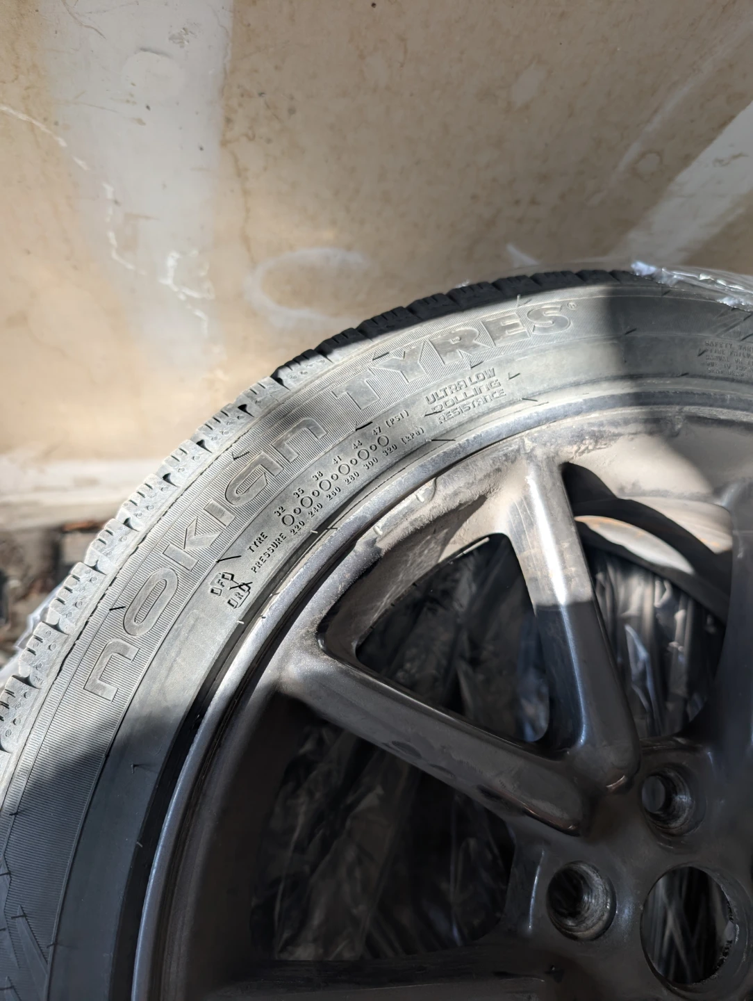 4 x NOKIAN TYRES HAKKAPELIITTA R5 Winter Tires - photo 4