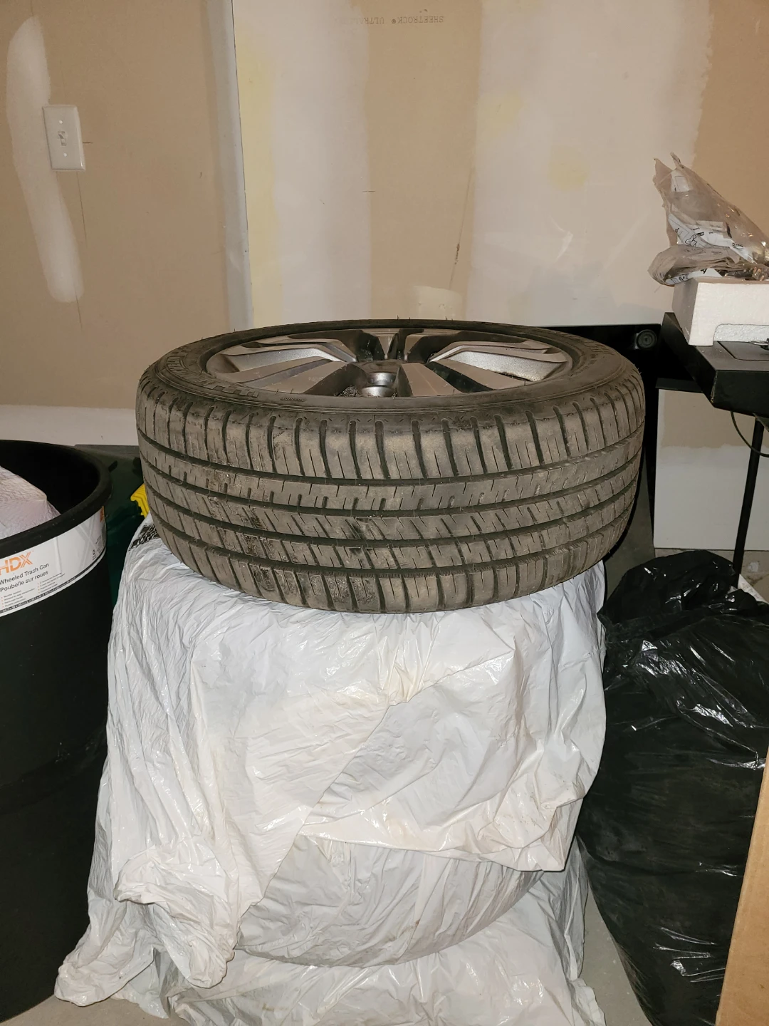 Michelin Pilot Sport A/S 3+ Tire and Rim - photo 3