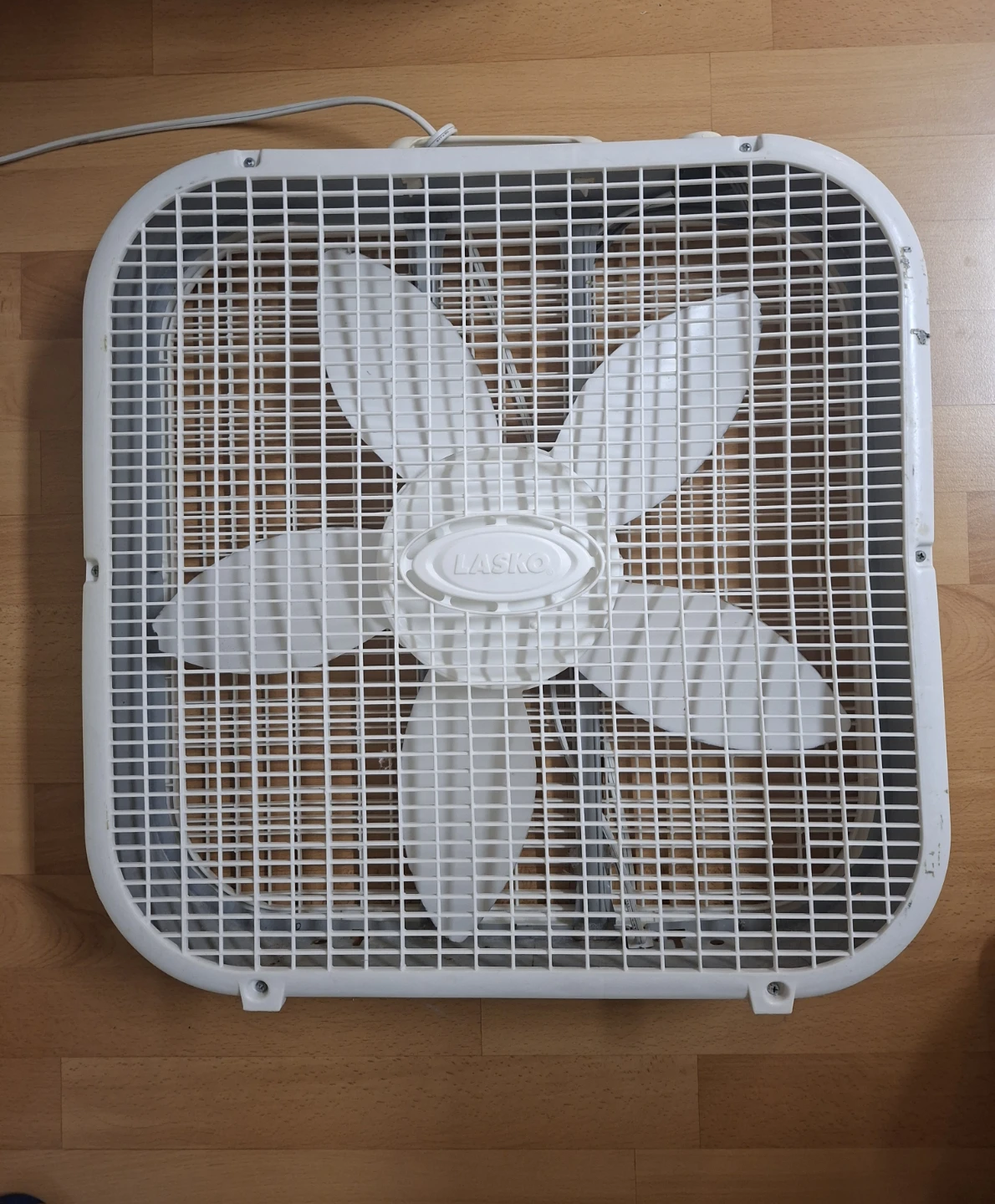 Lasko Box Fan White - photo 2