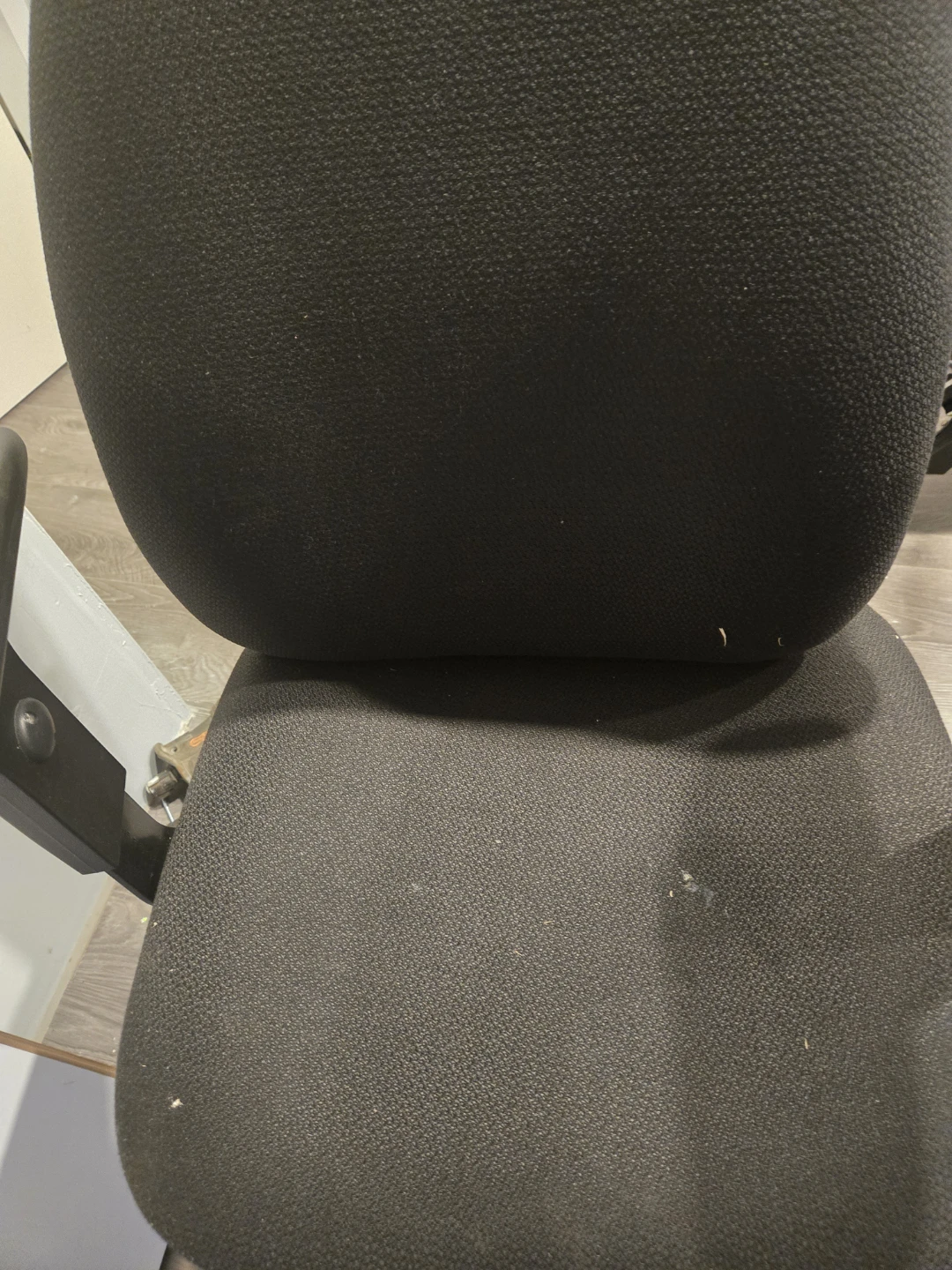 Black adjustable office task chair - photo 2