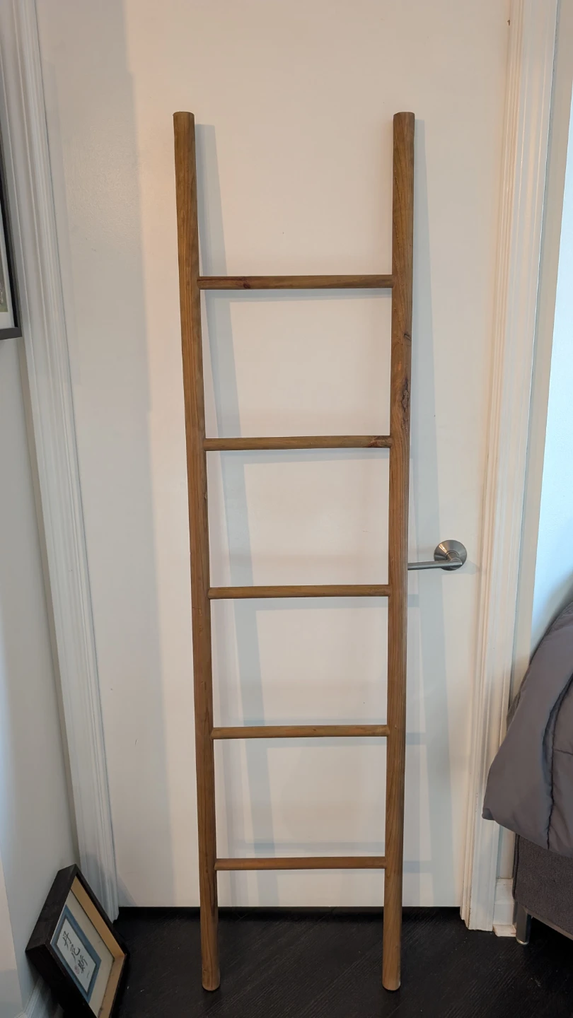 Rustic 5-Tier Wooden Blanket Ladder