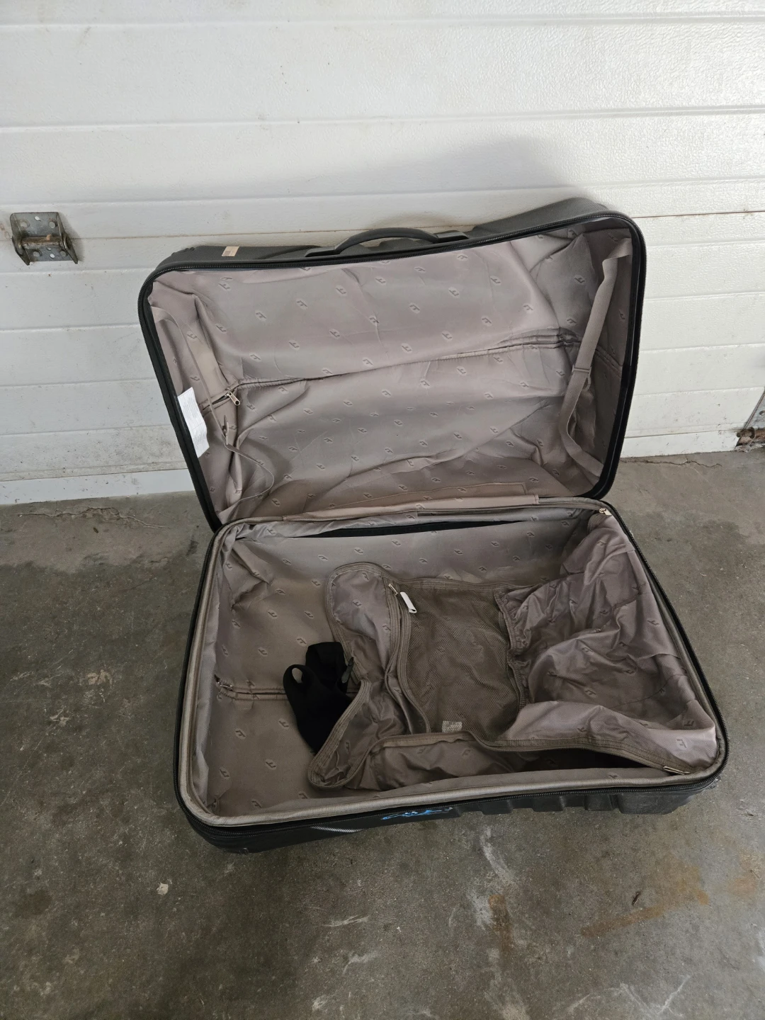 Three Piece Luggage - photo 4