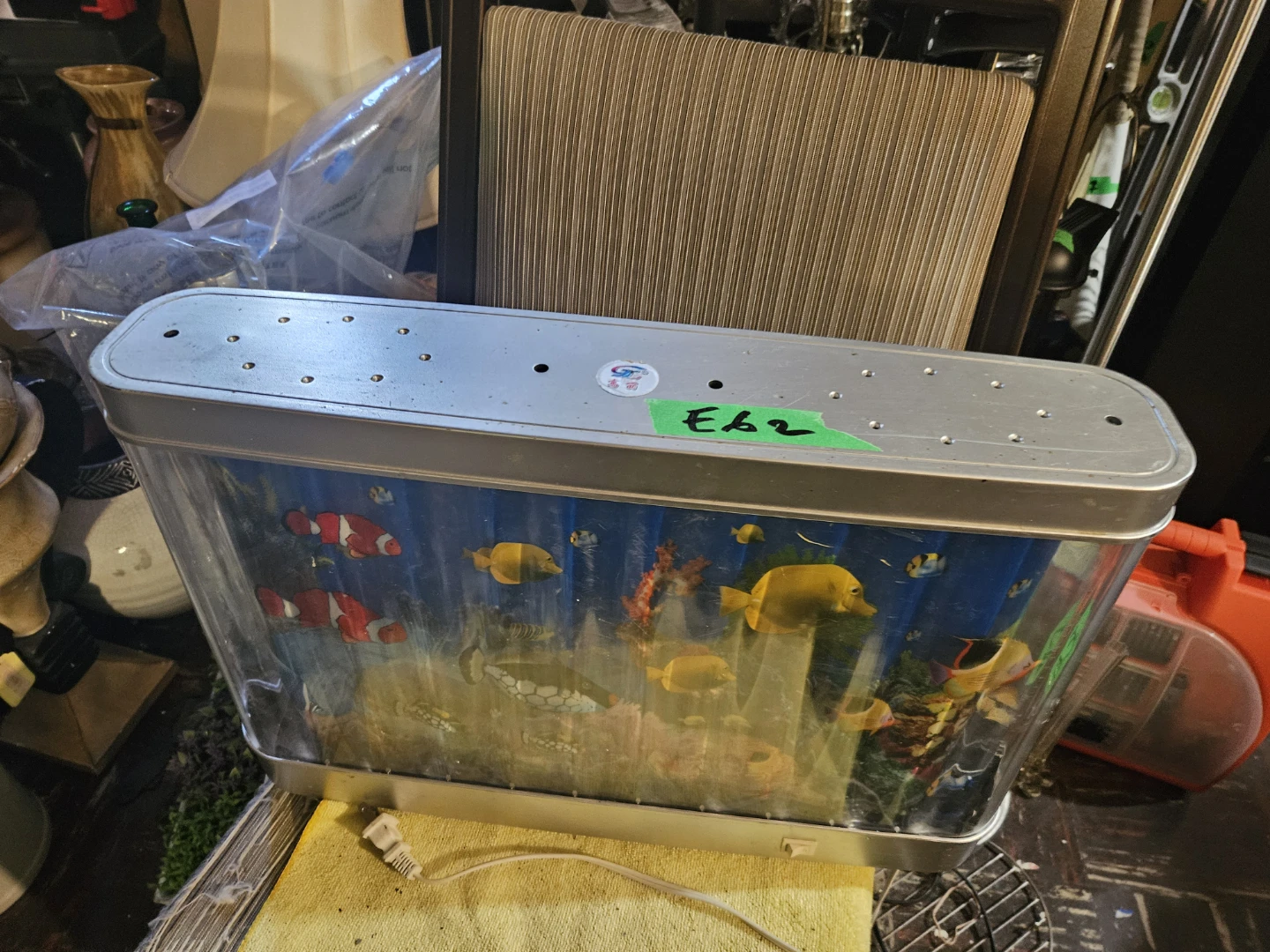Animated Aquarium Wall Light - photo 3