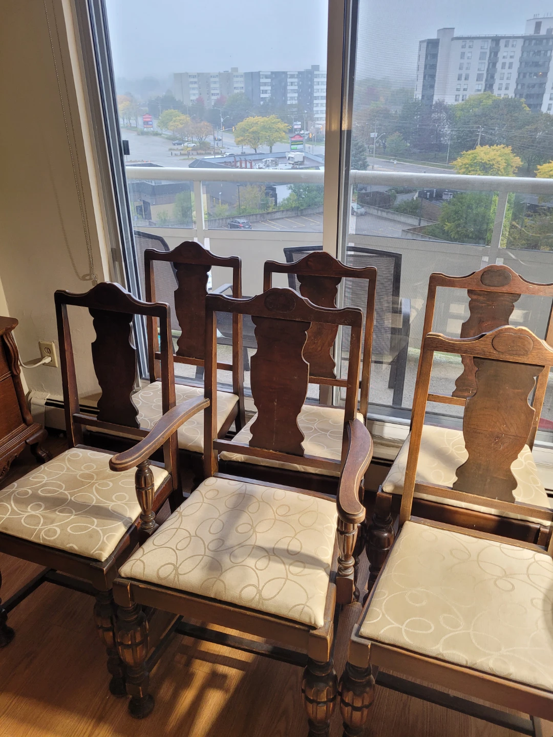 Set of 6 Antique Style Wooden Dining Chairs - photo 2
