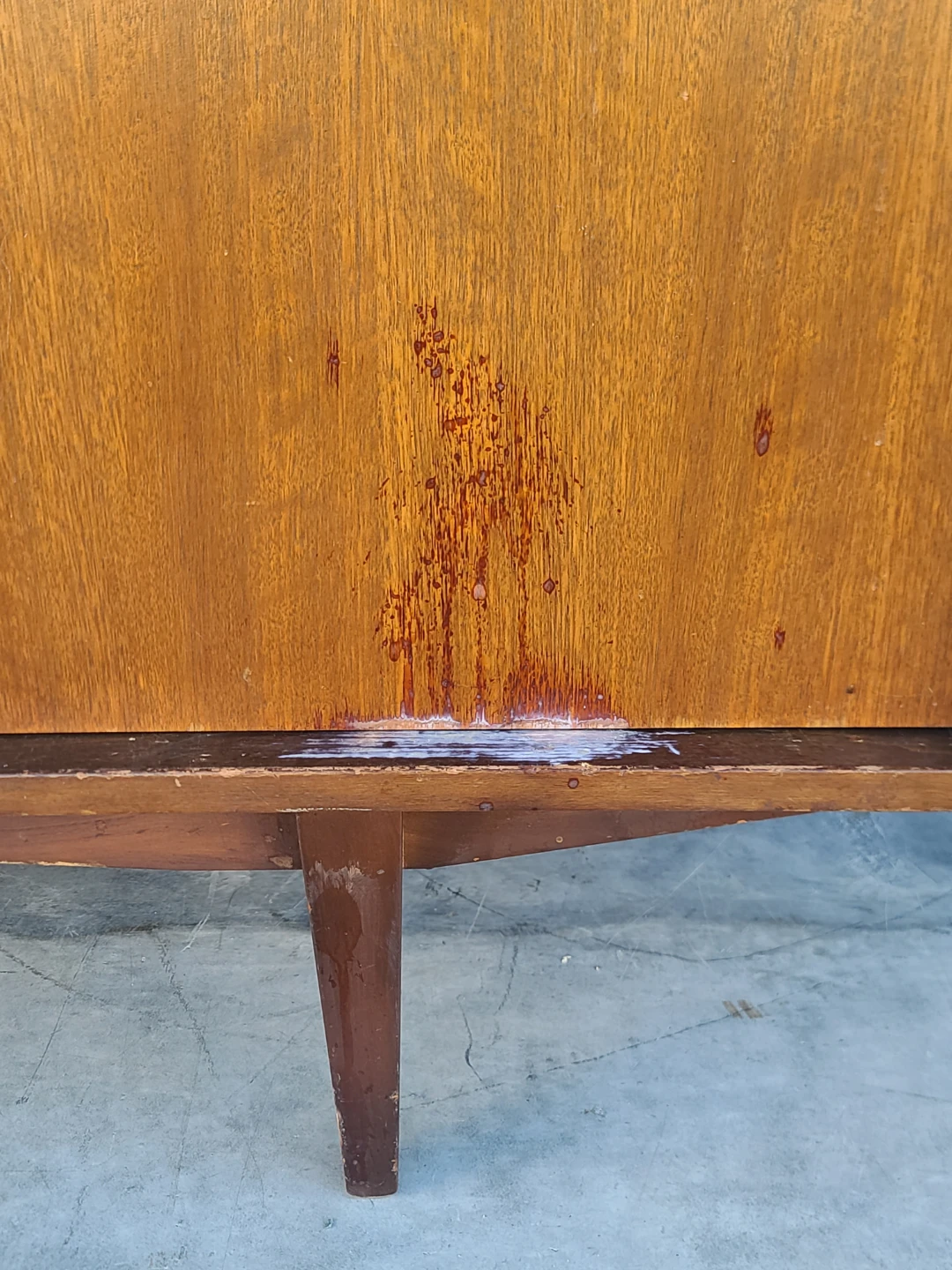 Mid-Century Modern Walnut Credenza / Sideboard - photo 3