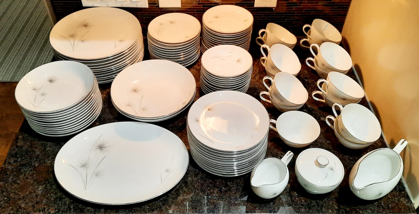 Yamaka Savannah Pattern #1574 fine china