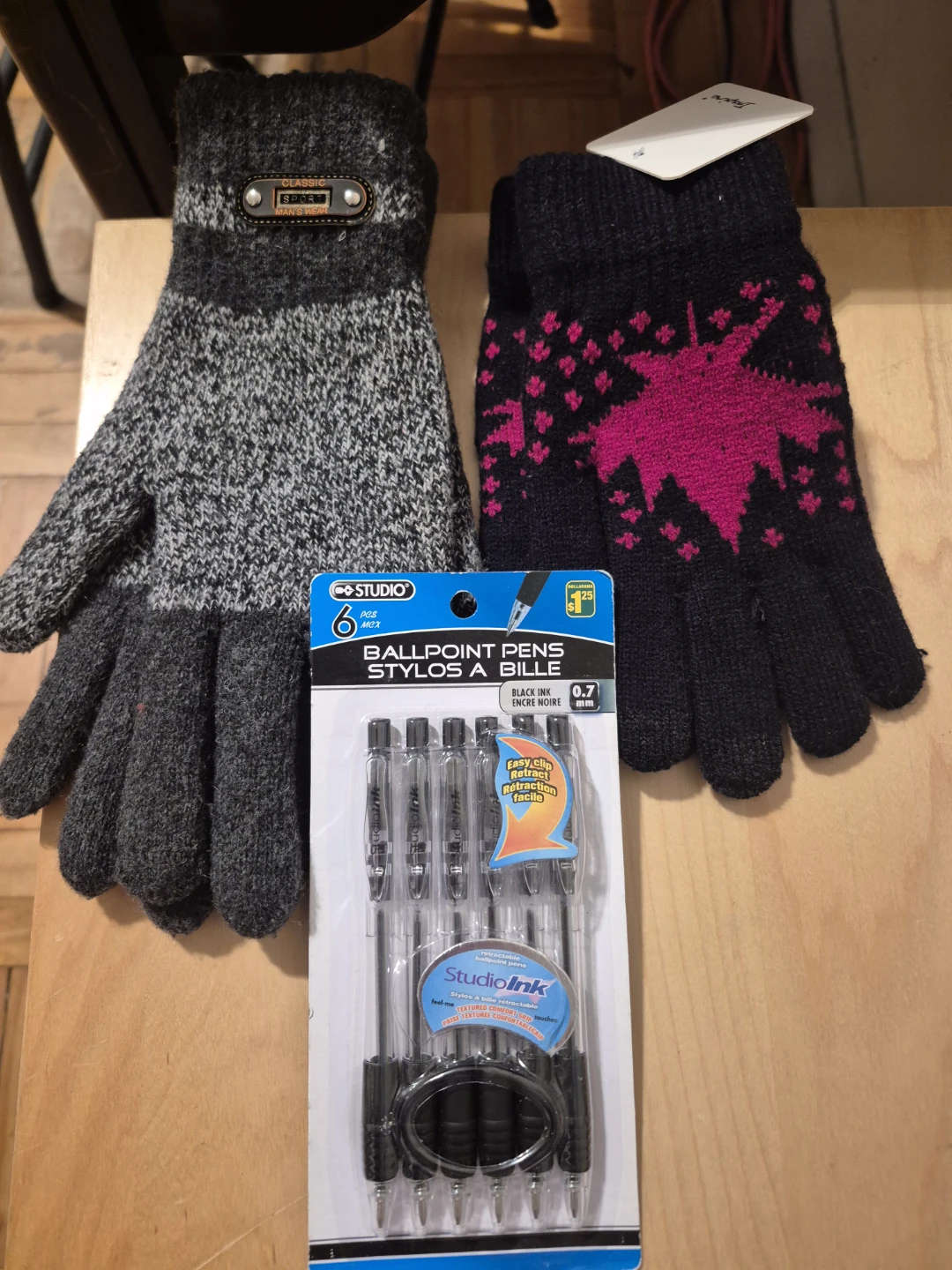 BN)2 Knit Gloves + 6 Pack of black pens