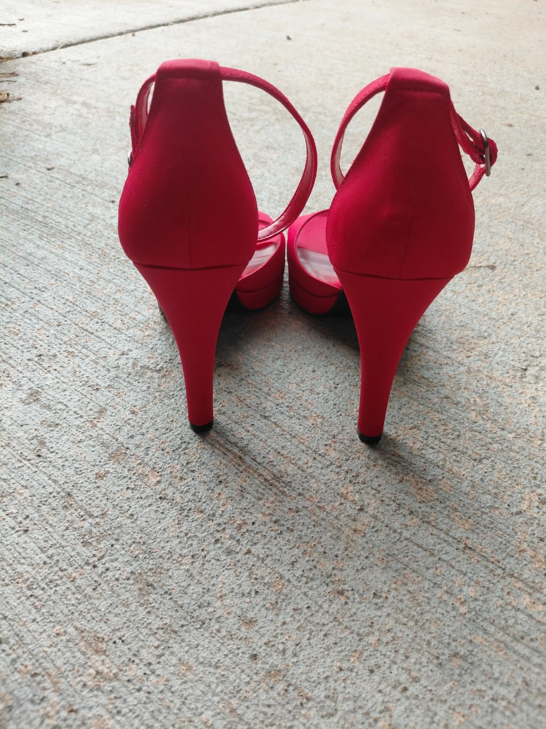 2007 Metaphor Red Satin heels size 9.5 - photo 4