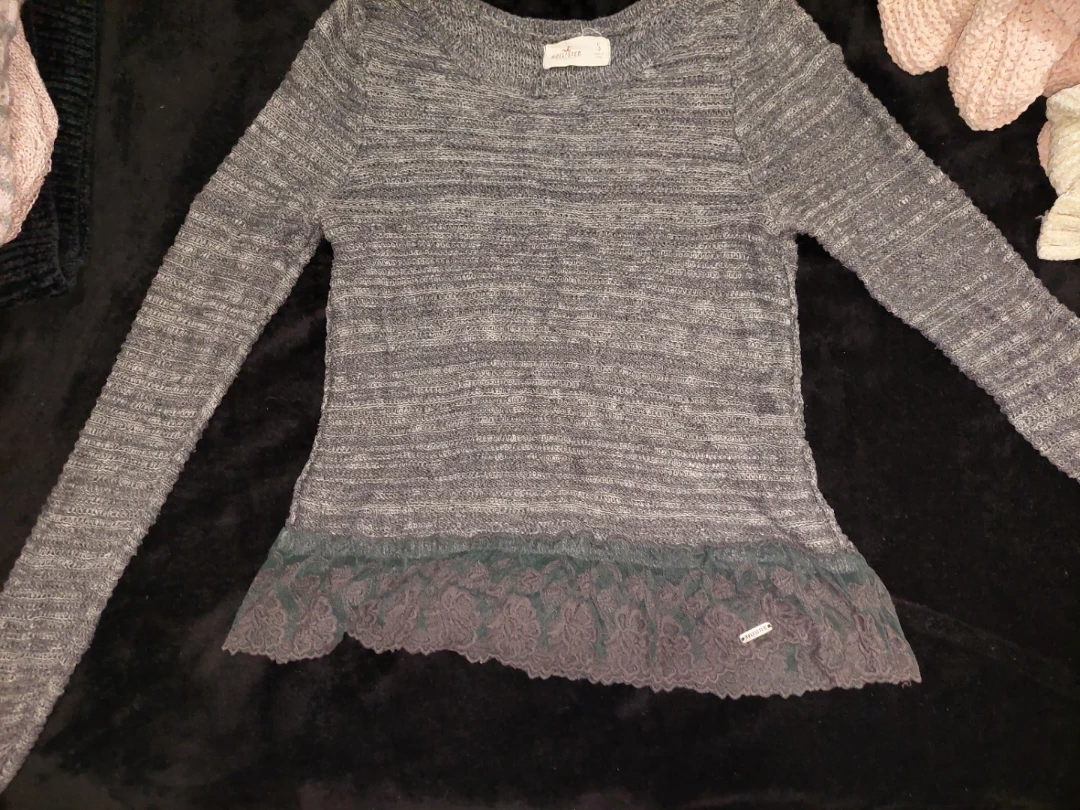 Hollister Grey Long Sleeve Knit Sweater