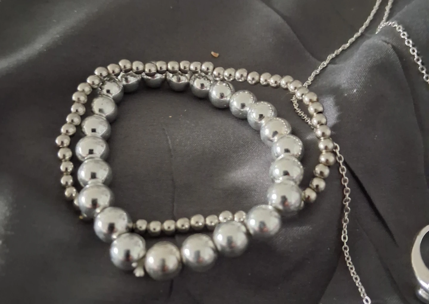 Silver-toned jewelry set with bracelets, ring and necklace - photo 2