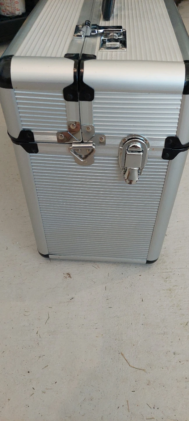 Silver Aluminum Hard Carry Case - photo 3