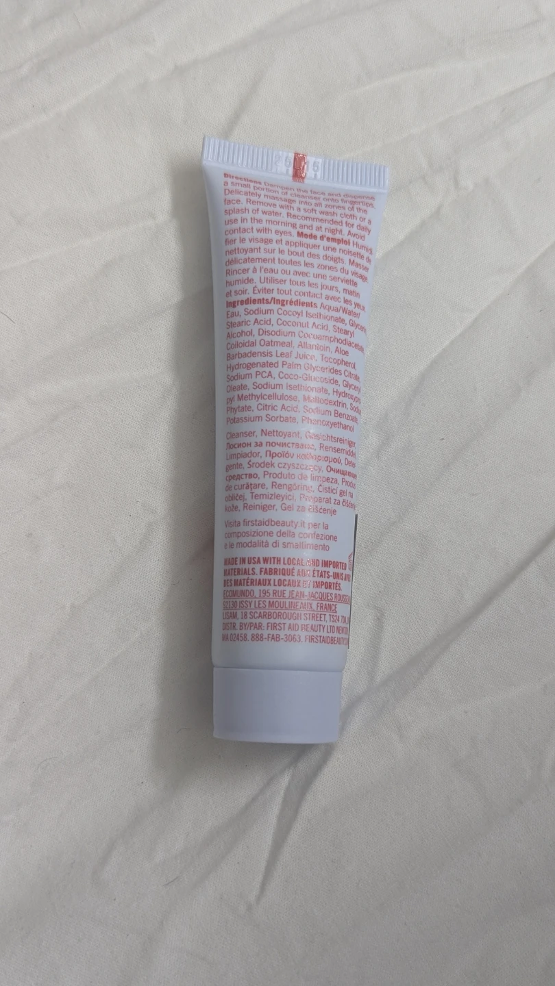 First Aid Beauty Ultra Gentle Face Cleanser - photo 2