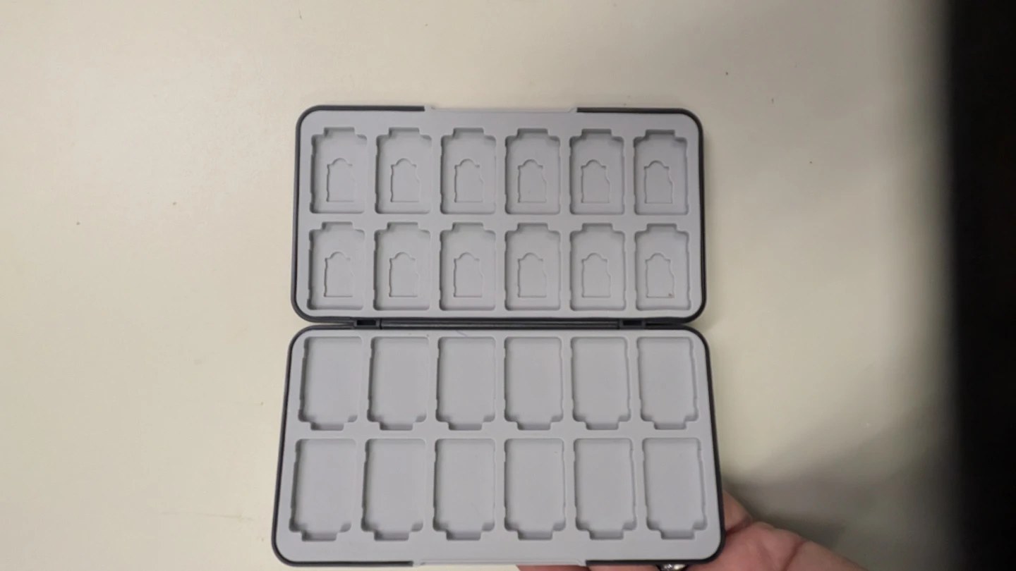 Nintendo Switch Game Card Case Holds 48 games - photo 4