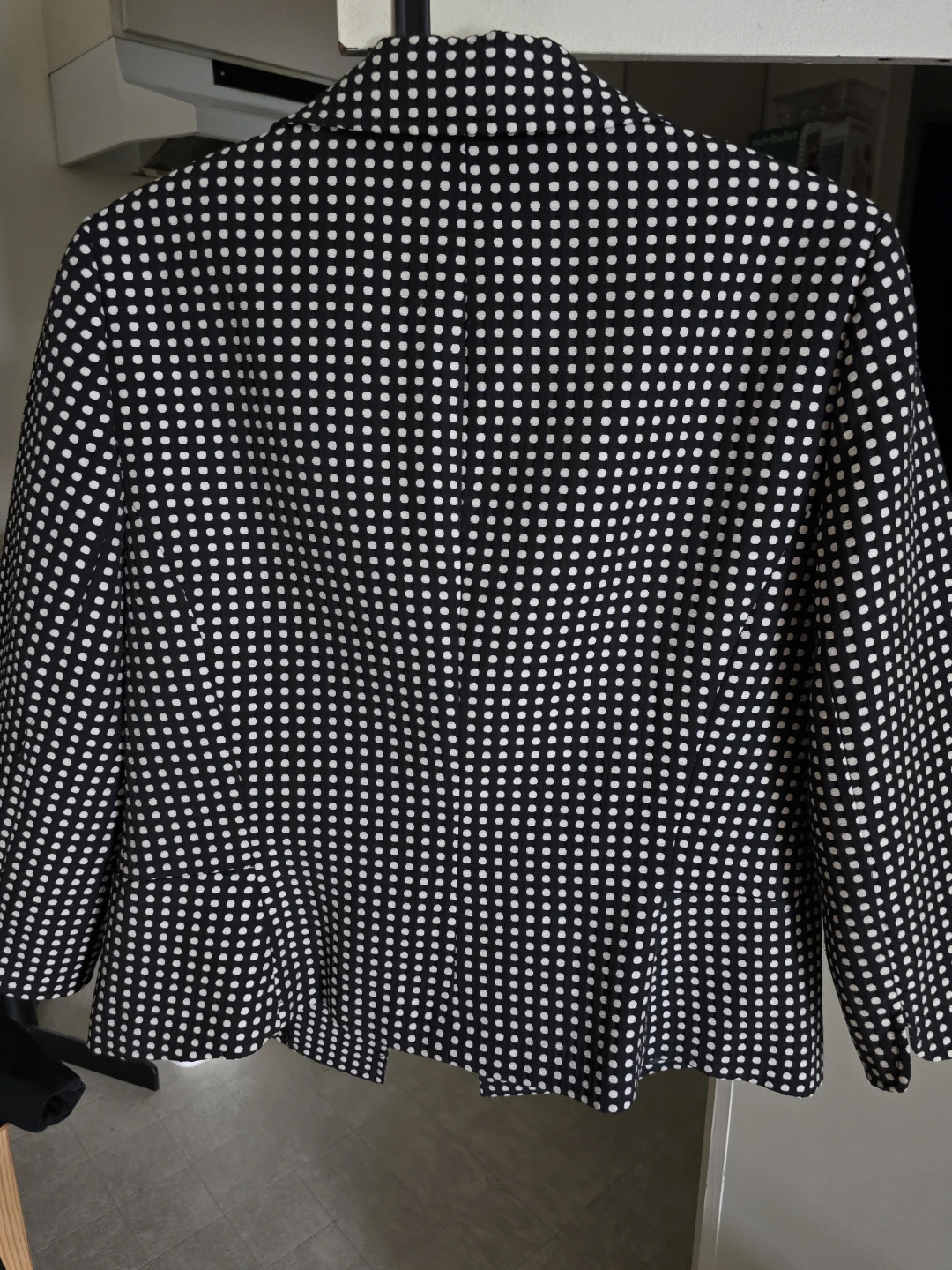 Tribal Black and White Polka Dot Cropped Blazer Size 10 - photo 2