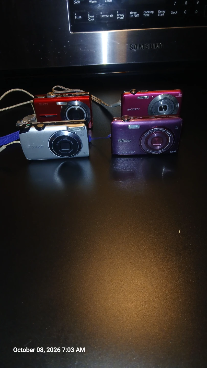 5 - camera 1-  Canon AE-  1Nikon, 1- Sony, 1- canon, 1- Kodak - photo 4