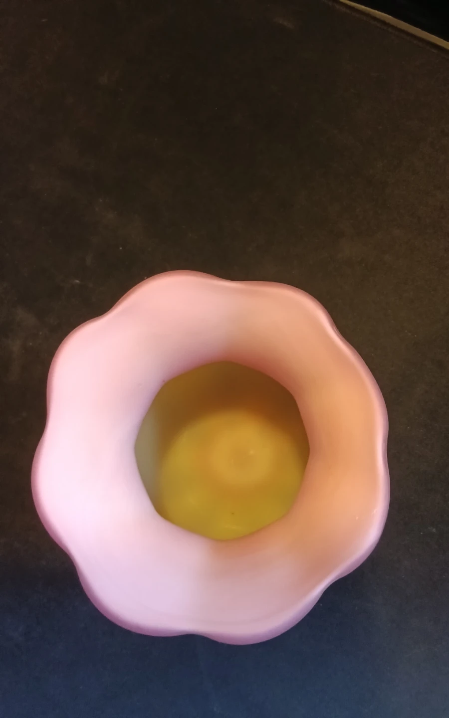 Vintage Murano Burmese Satin Uranium Glass - photo 2