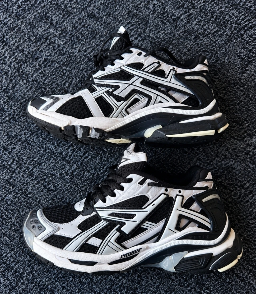 Balenciaga runners