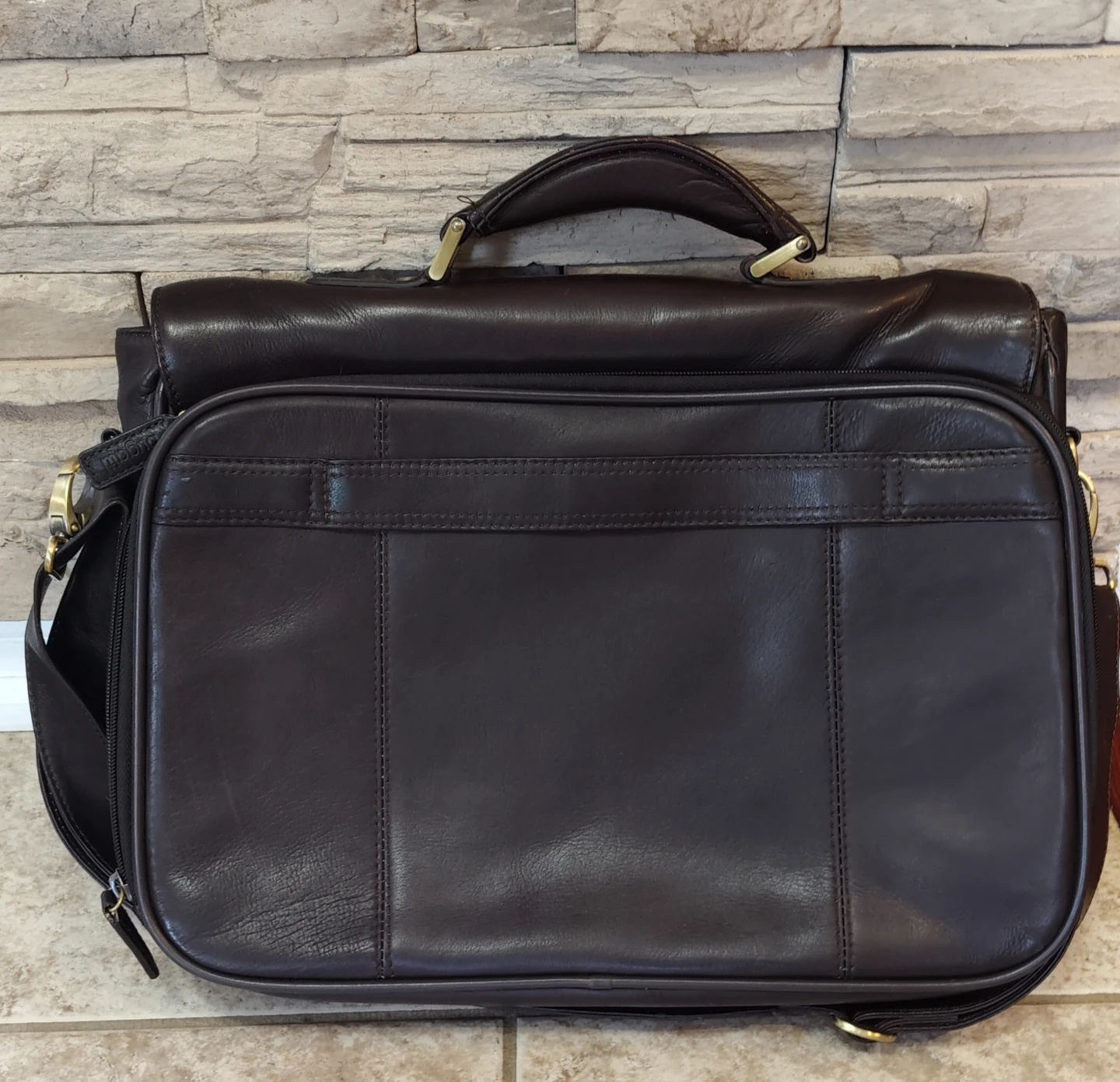 Bugatti dark brown leather briefcase - photo 2