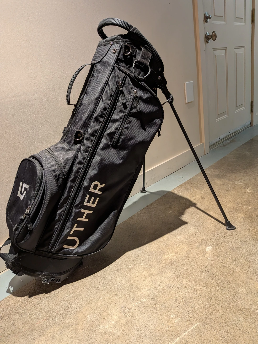 Uther Black Golf Stand Bag
