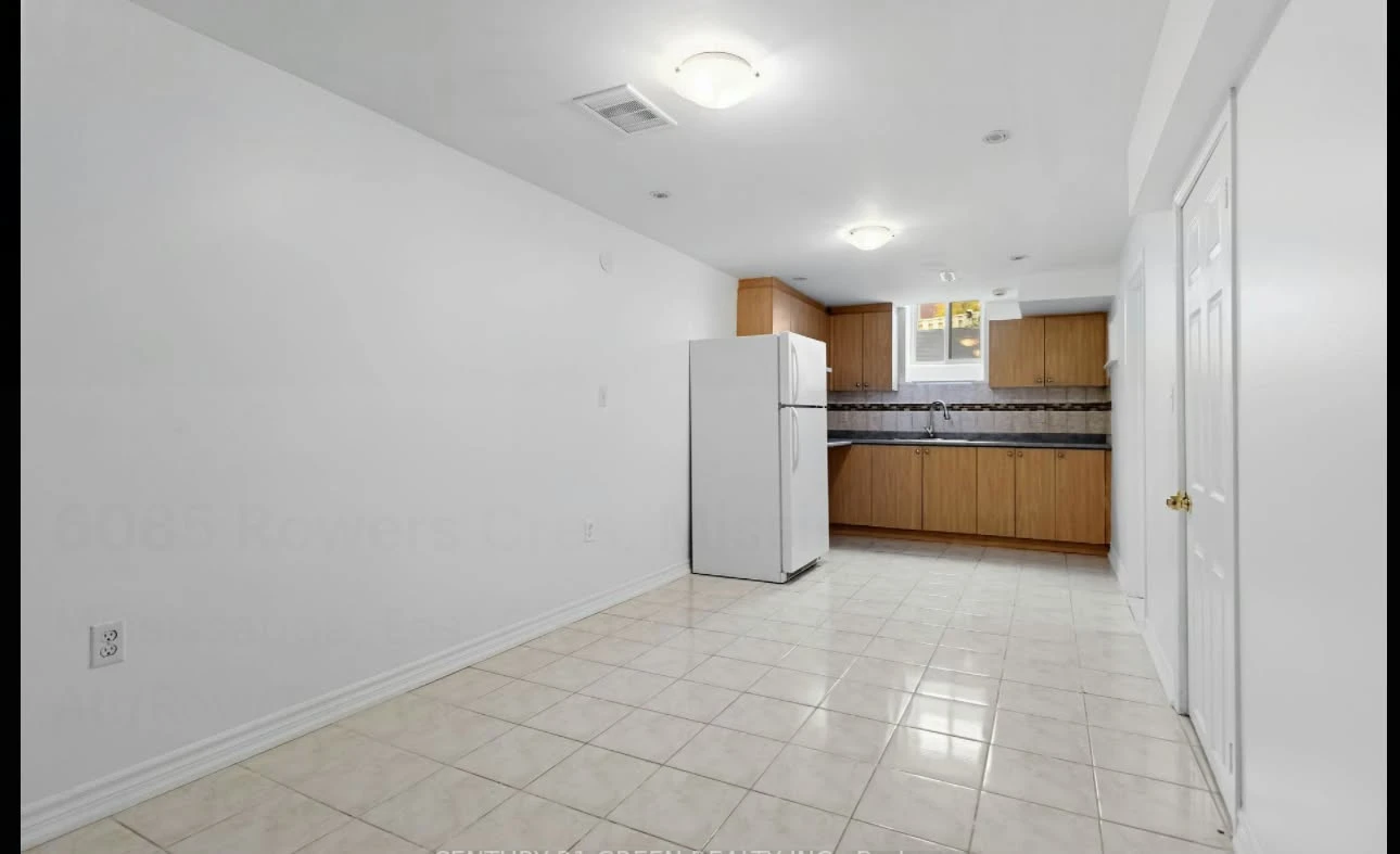 1 BEDROOM BASEMENT -NOV 1 AVAILABLE - photo 3