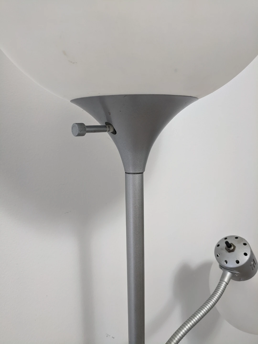 Silver floor lamp with reading light - photo 5