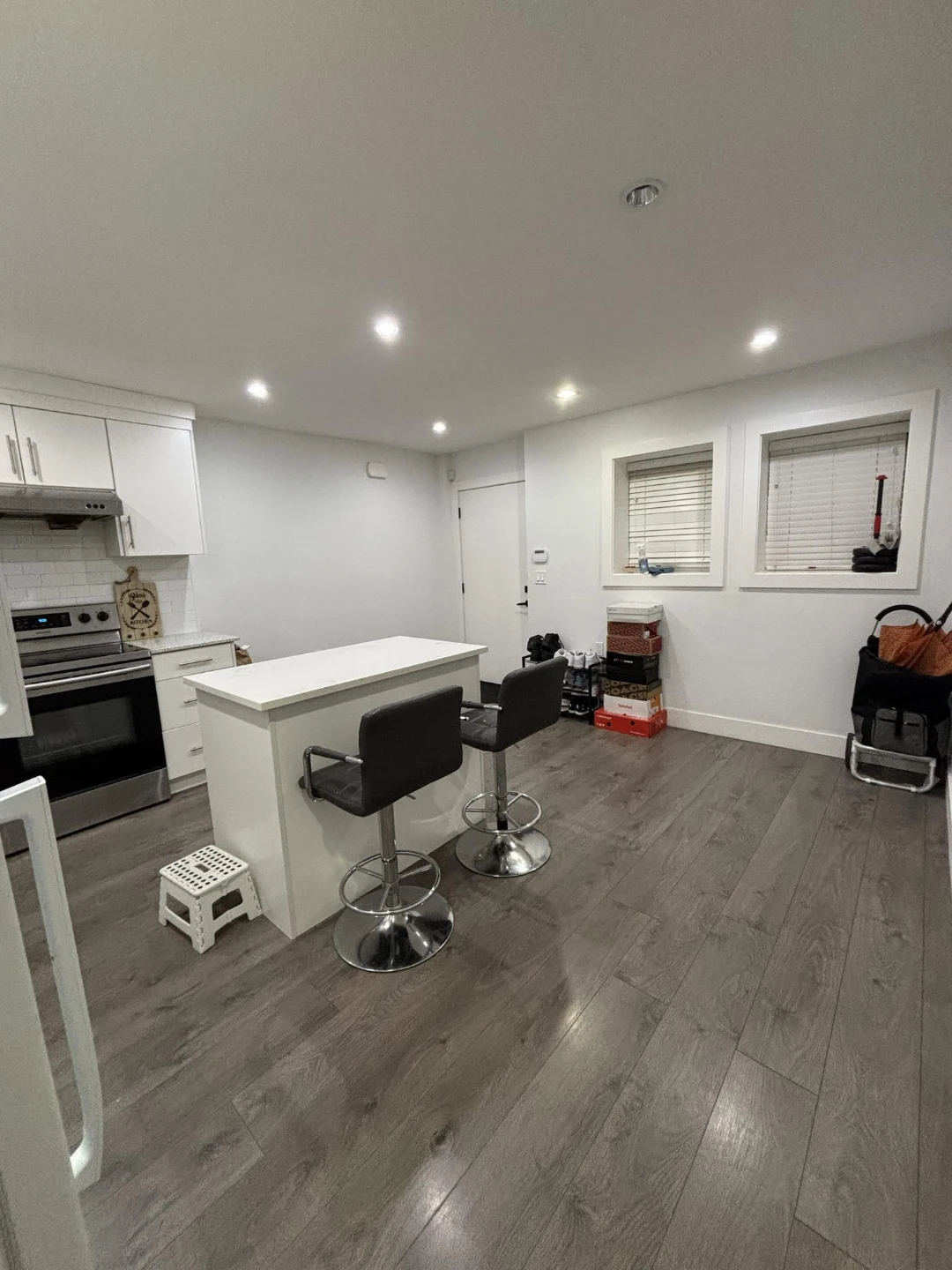 Basement suite for Lease in Burnaby - photo 2