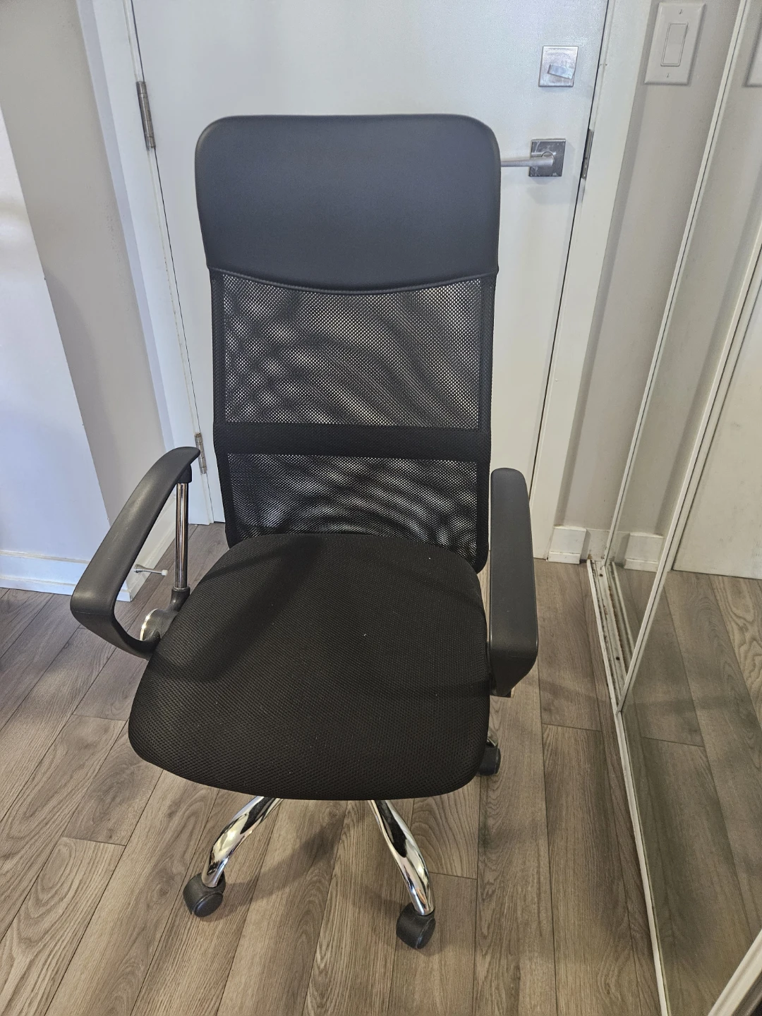Black Mesh Office Chair