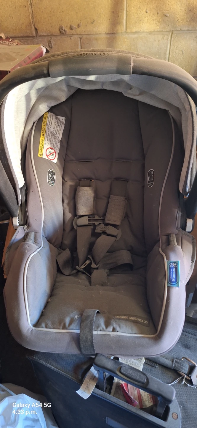 Graco SnugRide SnugLock 35 Infant Car Seat