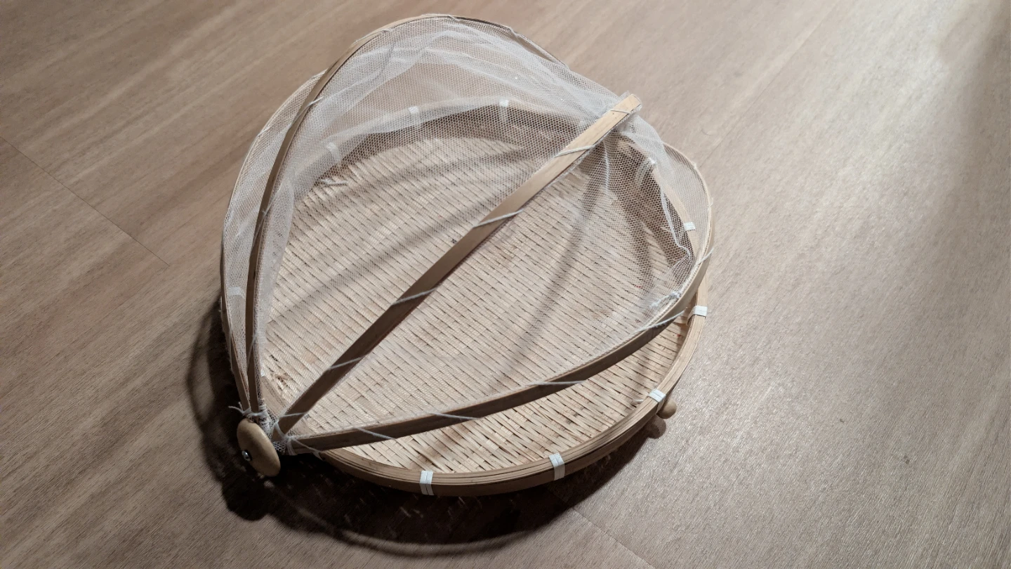Bamboo Fruit basket / Food Serving Tray with Mesh Cover - photo 5