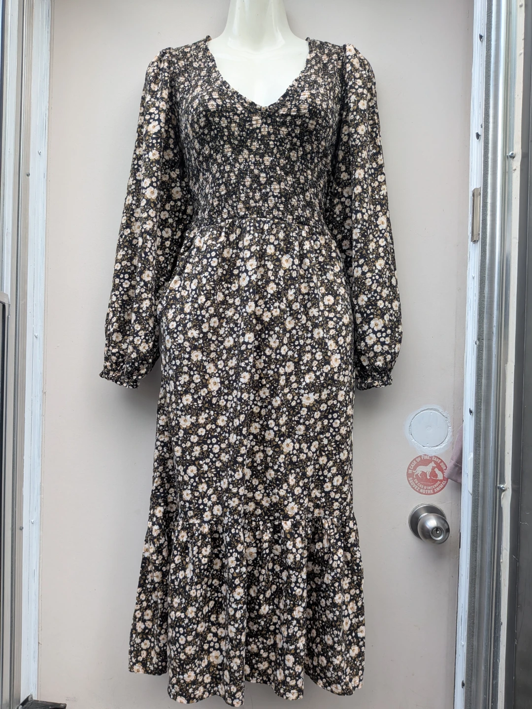 Floral Smocked Midi Dress sz Medium - photo 3